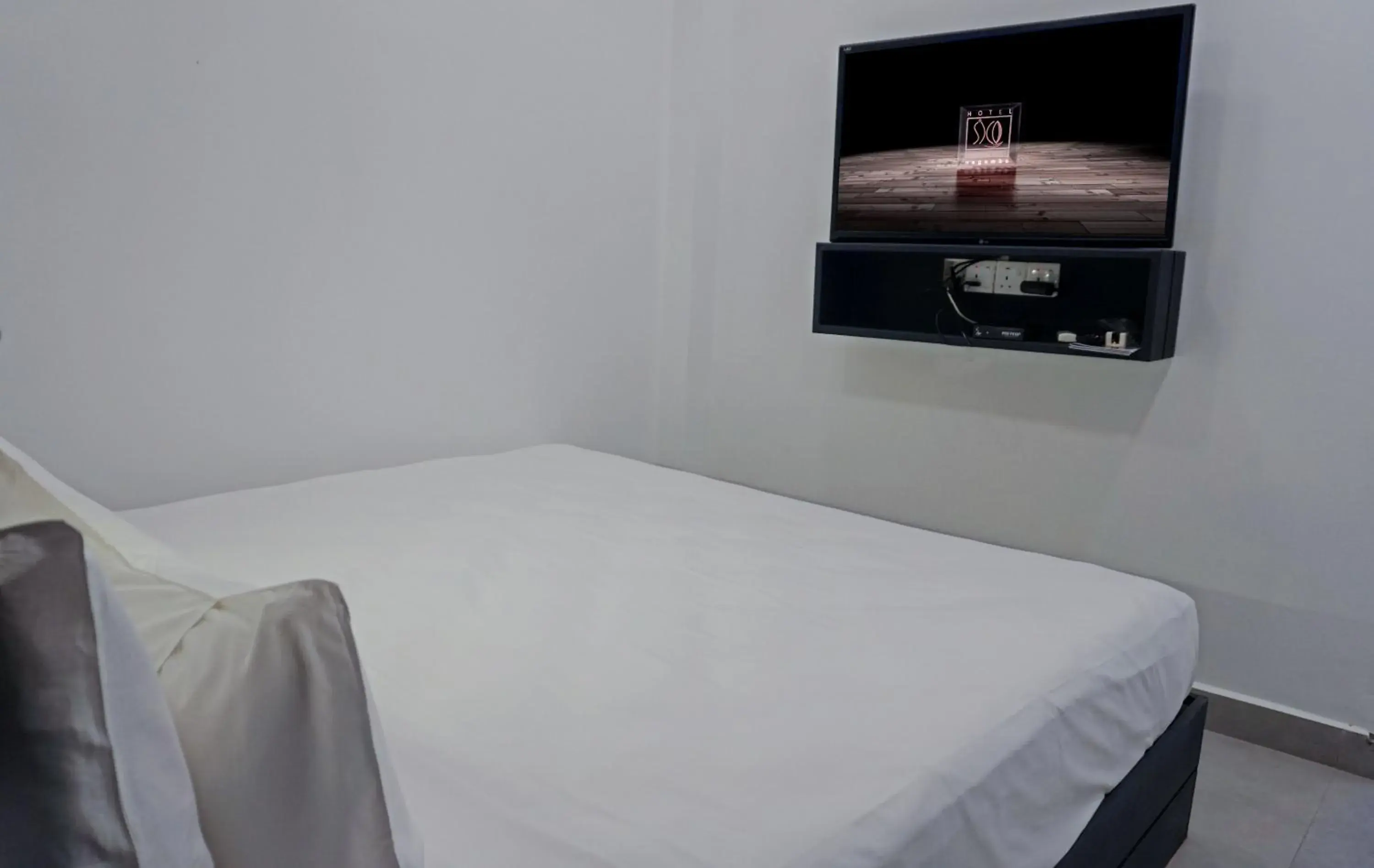 TV and multimedia, Bed in Hotel Sico TV and multimedia, Bed in Hotel Sico