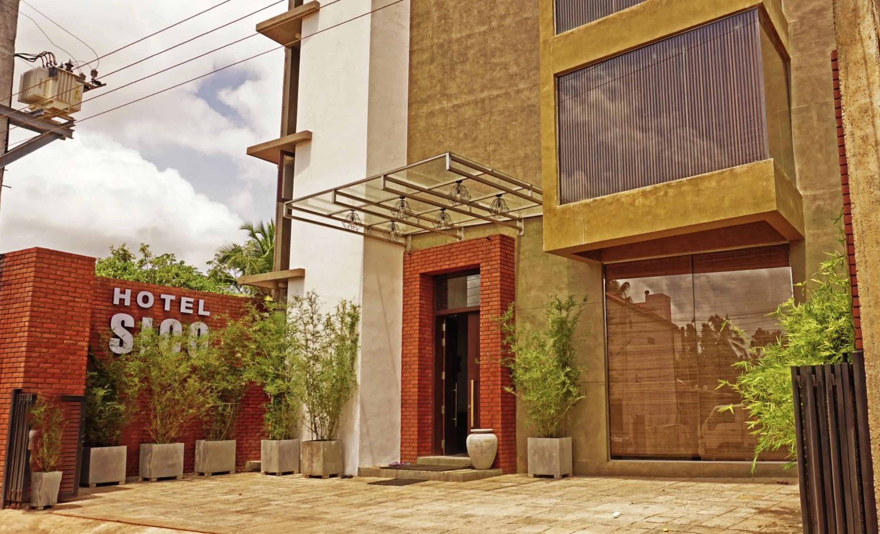 Facade/entrance in Hotel Sico