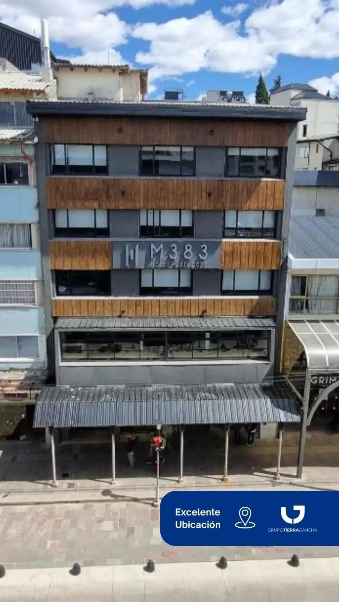 Property building in M383 Hotel Bariloche Property building in M383 Hotel Bariloche