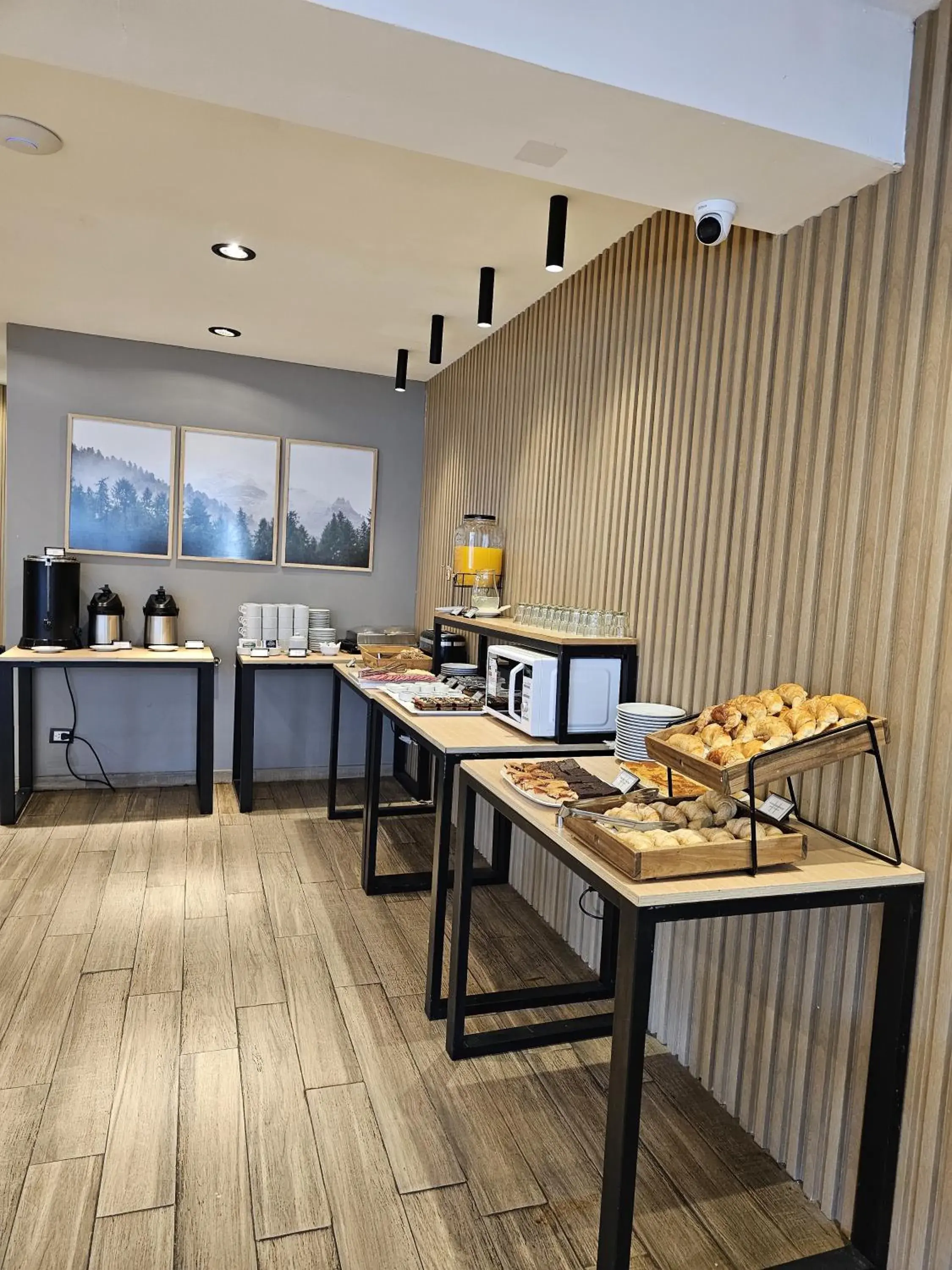 Breakfast in M383 Hotel Bariloche Breakfast in M383 Hotel Bariloche