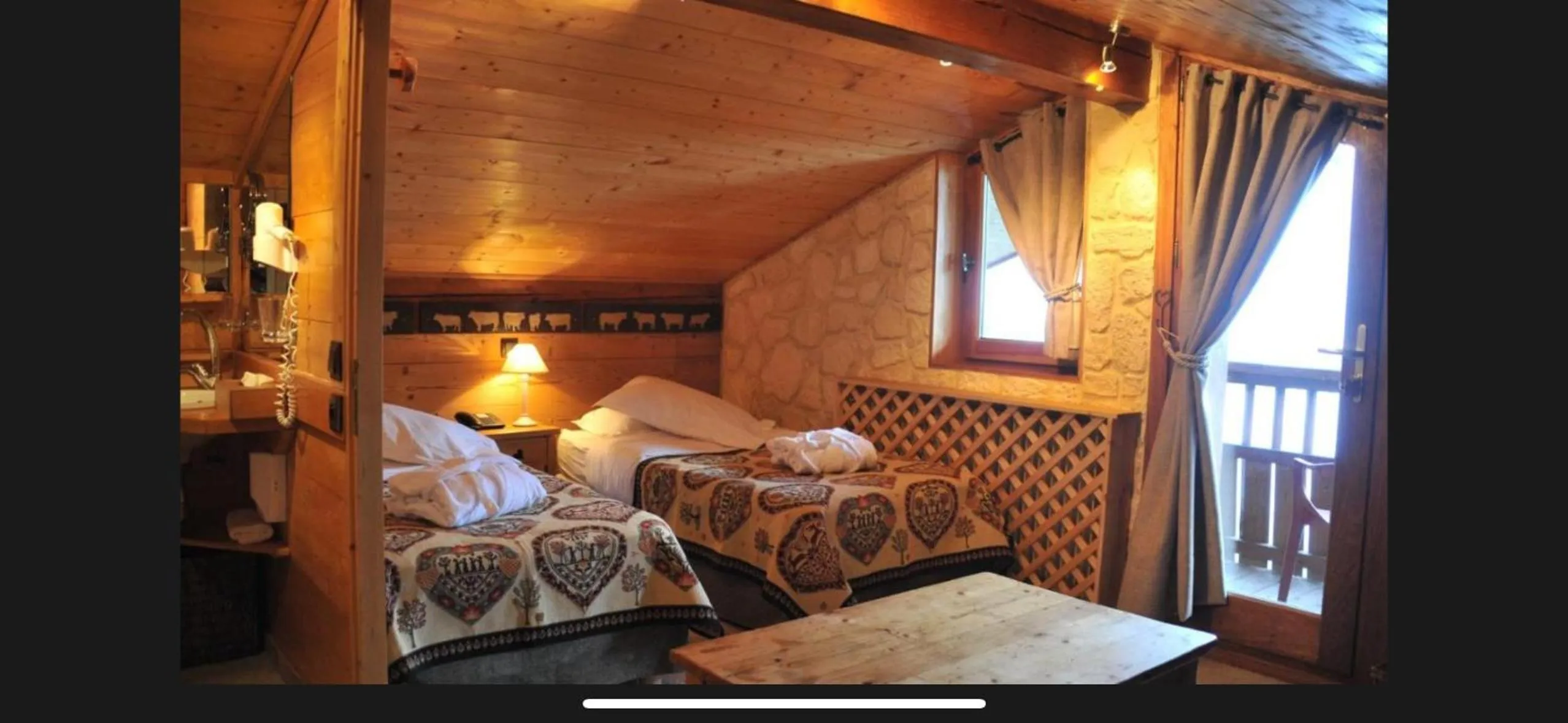 Bed in Hôtel Chalet Alpage