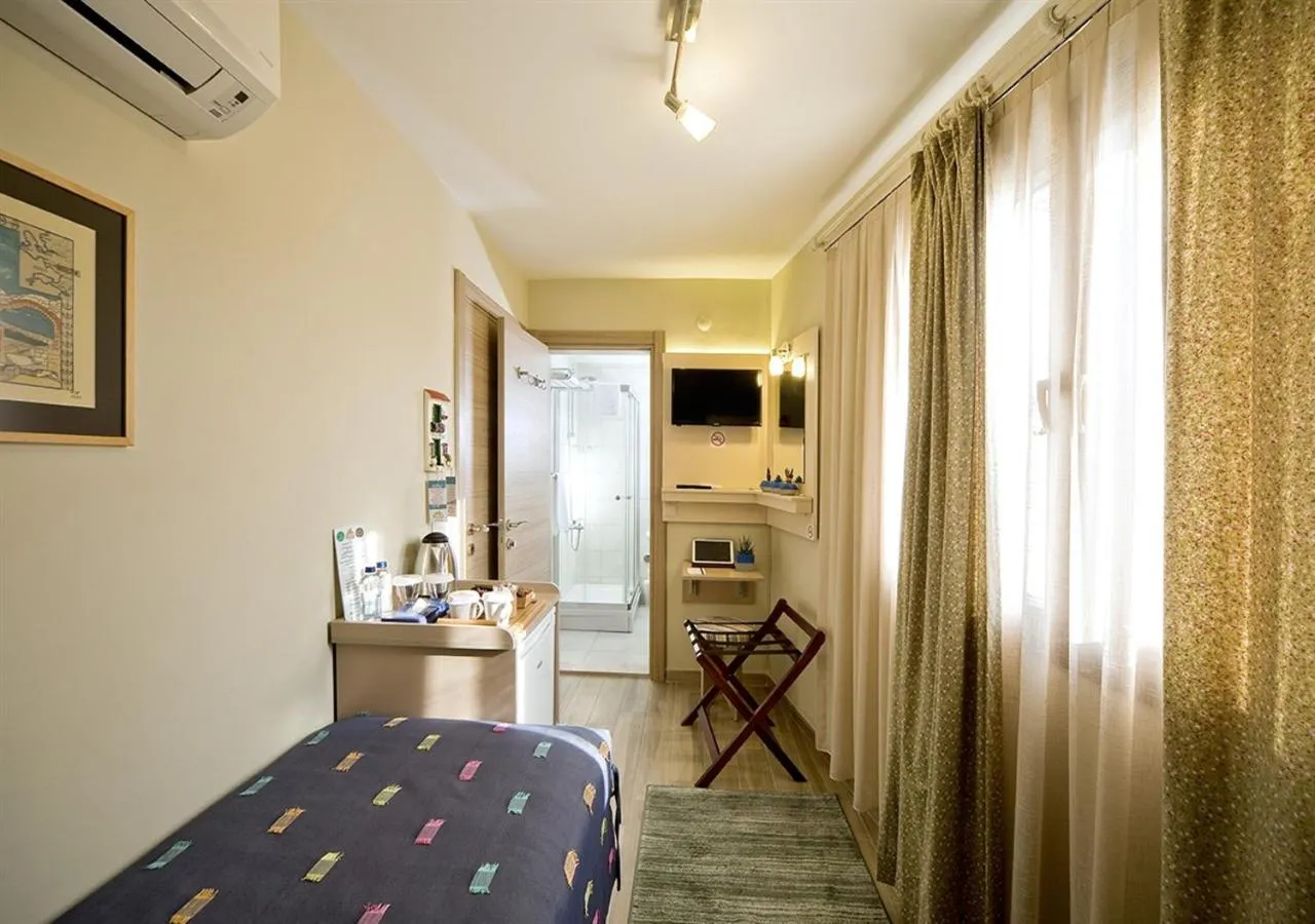 Photo of the whole room, Bed in Ion Slow City Adult 12