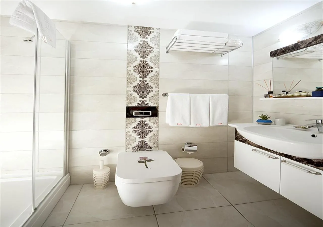 Bathroom in Ion Slow City Adult 12