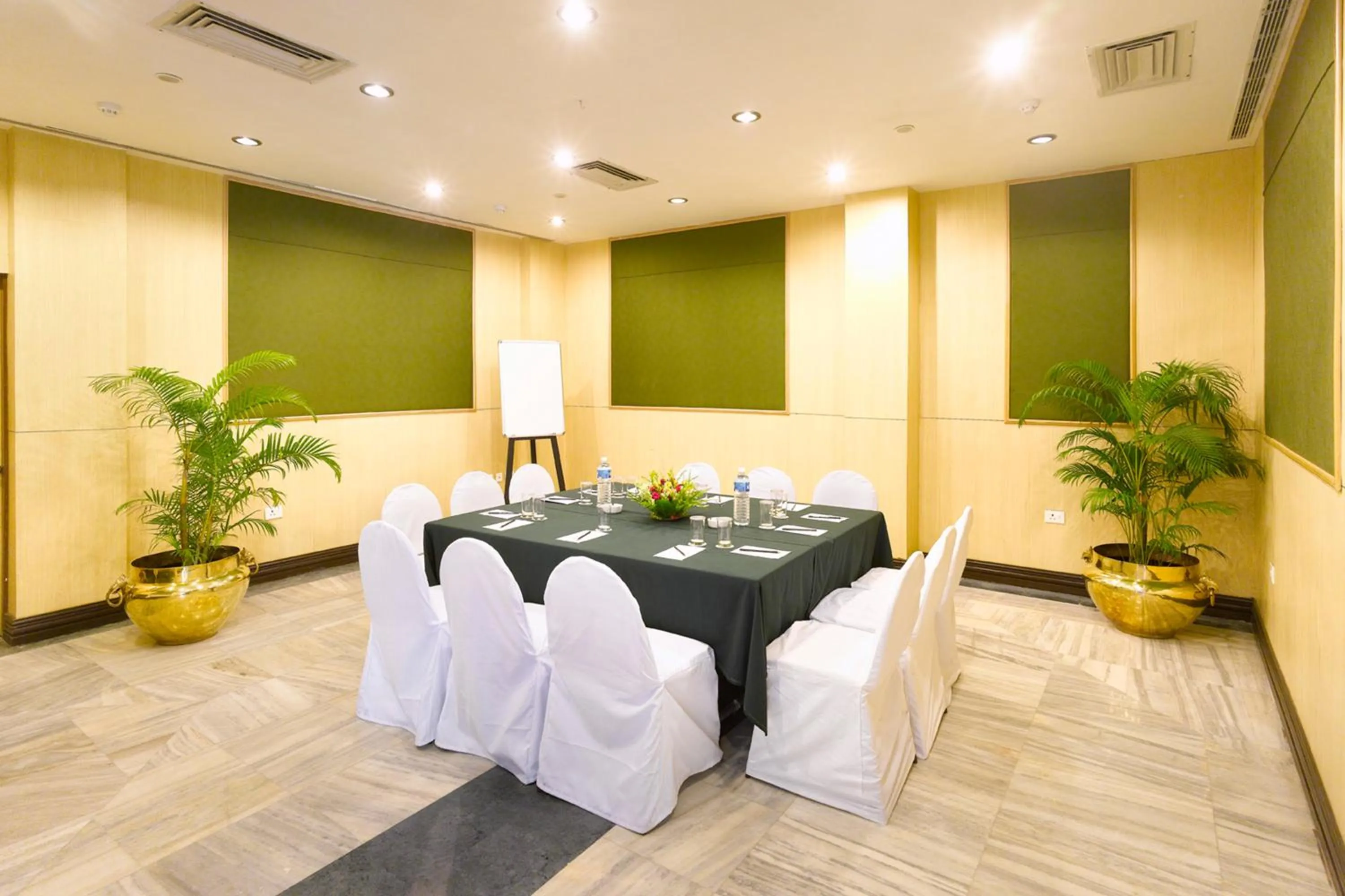 Meeting/conference room in Peerless Hotel Durgapur