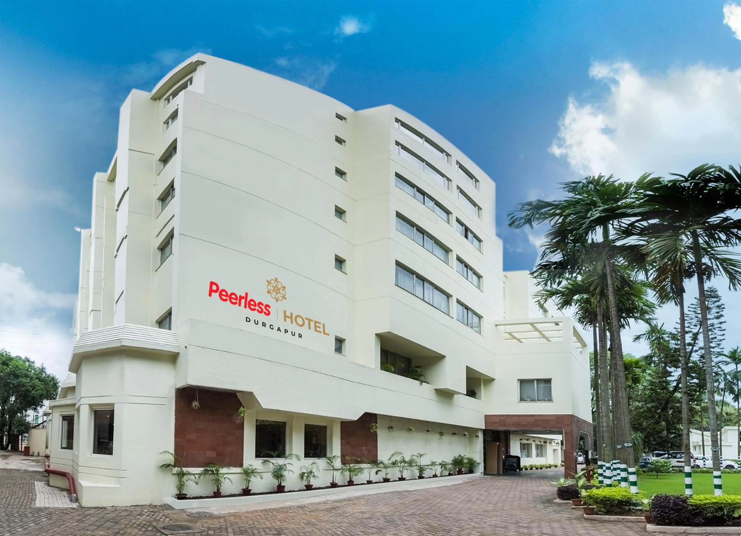 Facade/entrance in Peerless Hotel Durgapur