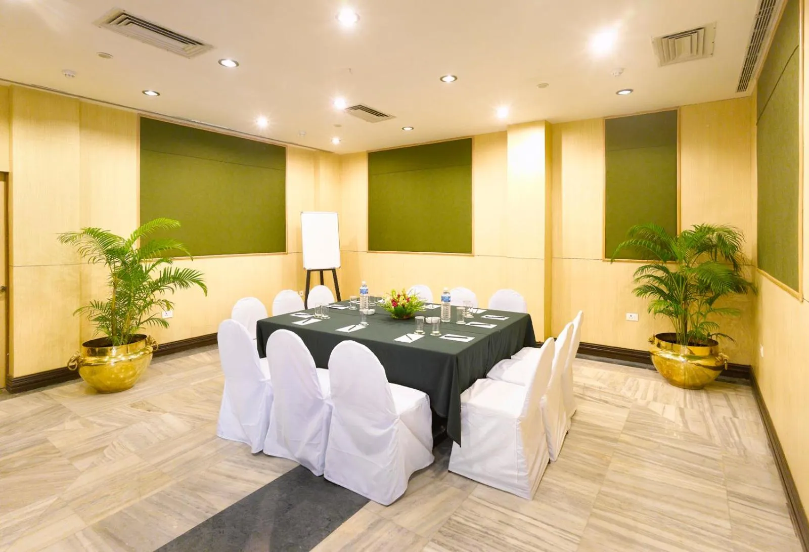 Business facilities in Peerless Hotel Durgapur