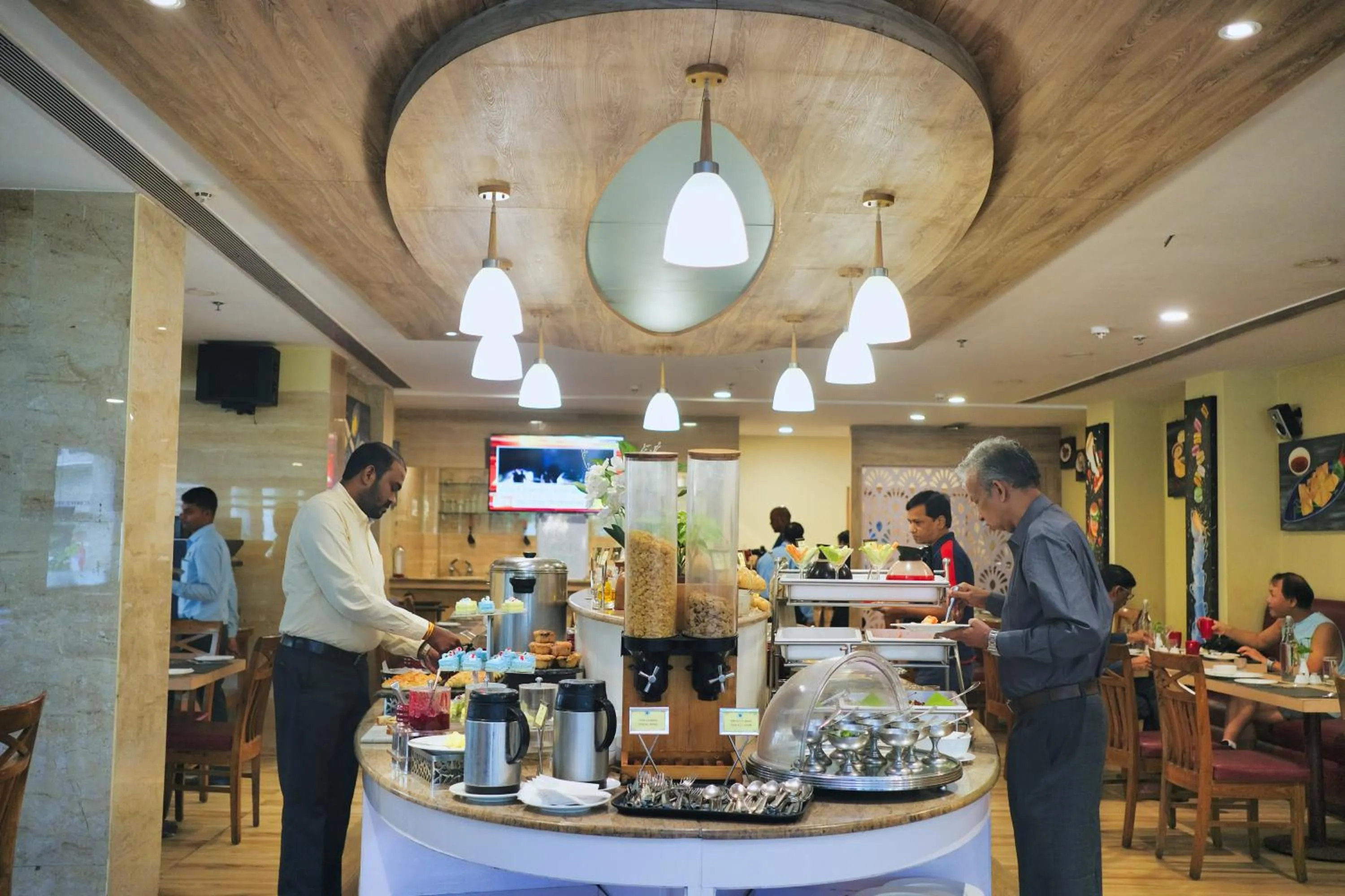 Restaurant/places to eat in Peerless Hotel Durgapur