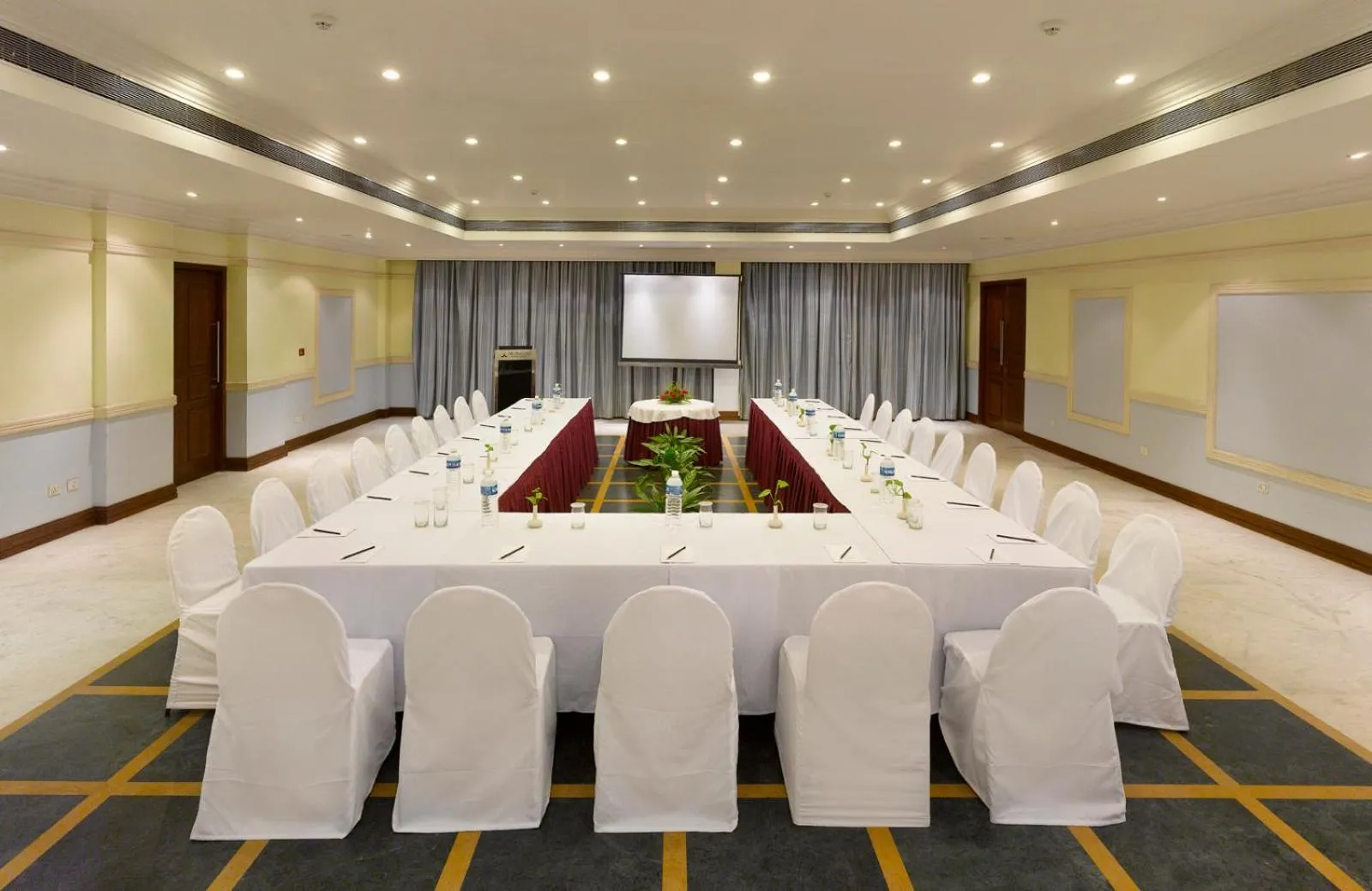 Business facilities in Peerless Hotel Durgapur