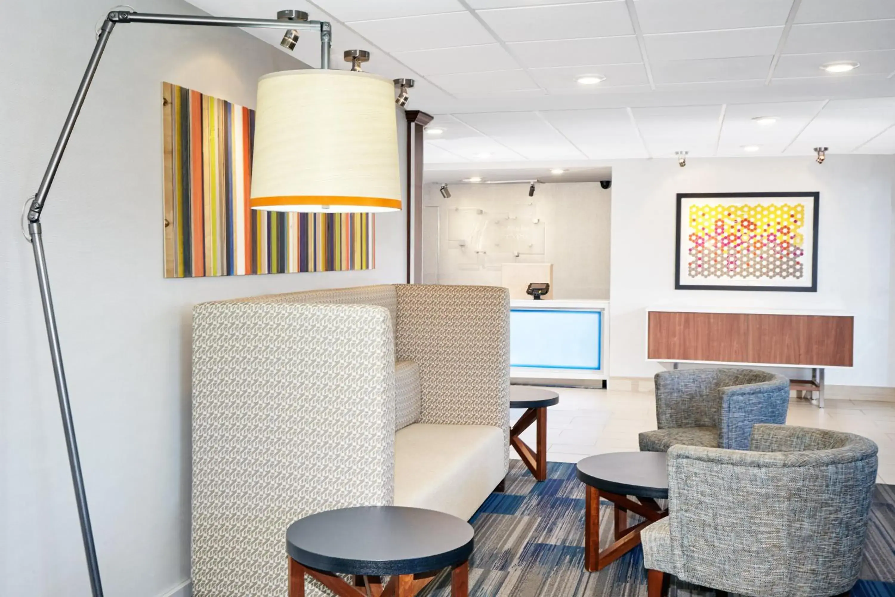 Property building in Holiday Inn Express Sheboygan-Kohler / I-43 by IHG Property building in Holiday Inn Express Sheboygan-Kohler / I-43 by IHG