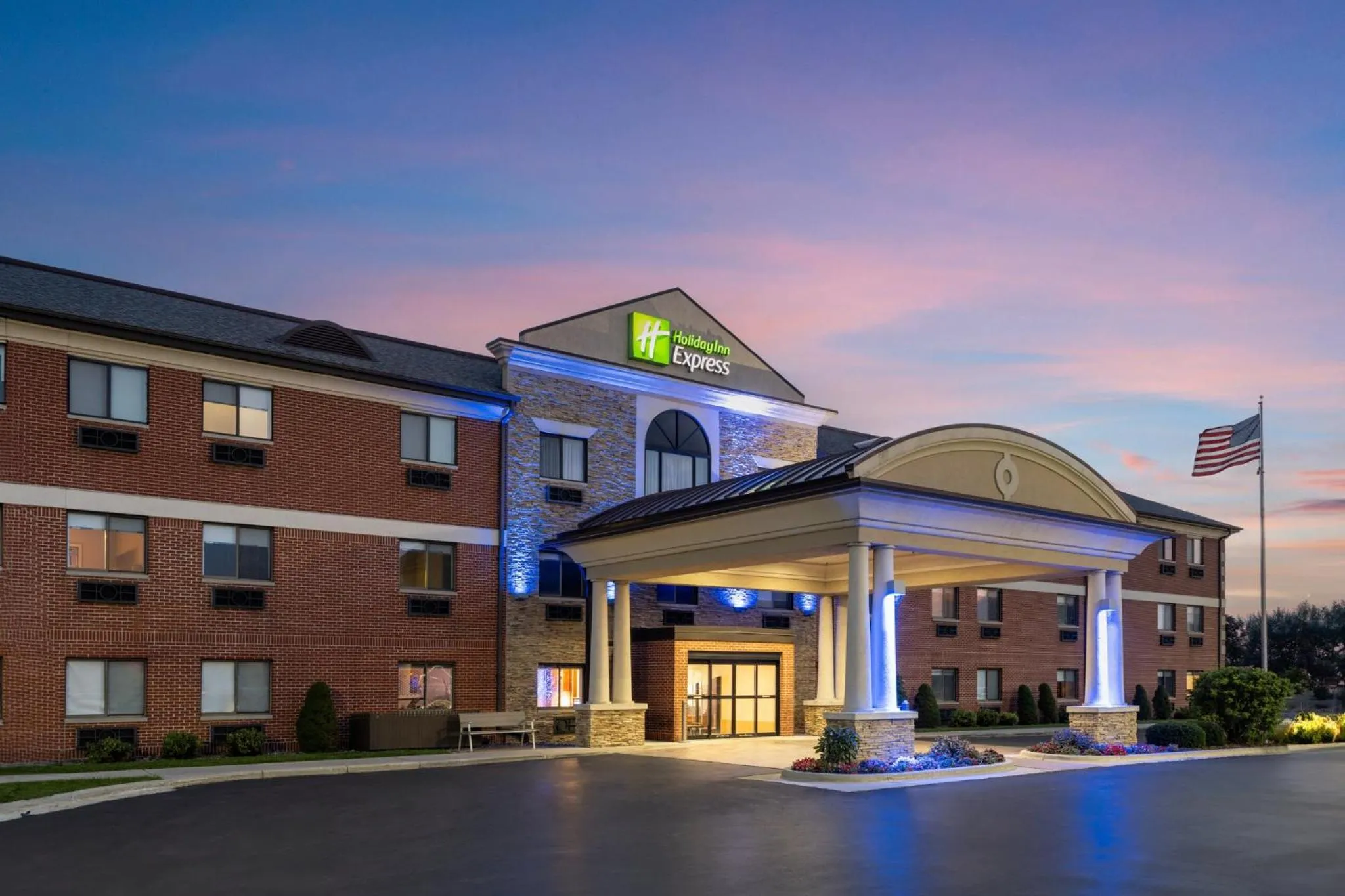 Property building in Holiday Inn Express Sheboygan-Kohler / I-43 by IHG