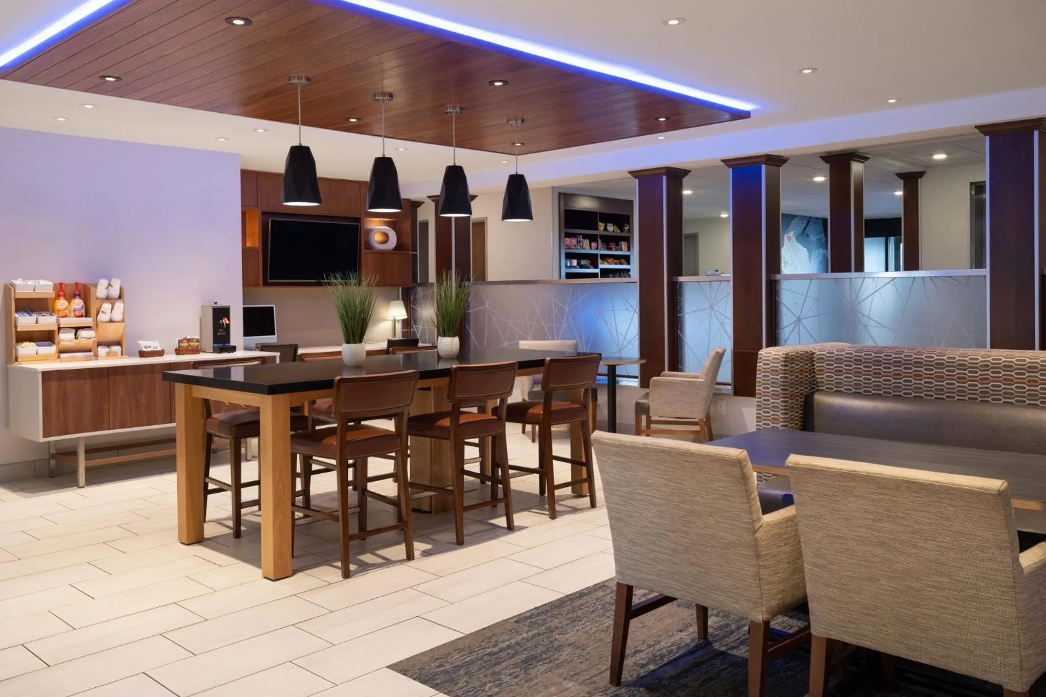 Breakfast in Holiday Inn Express Sheboygan-Kohler / I-43 by IHG