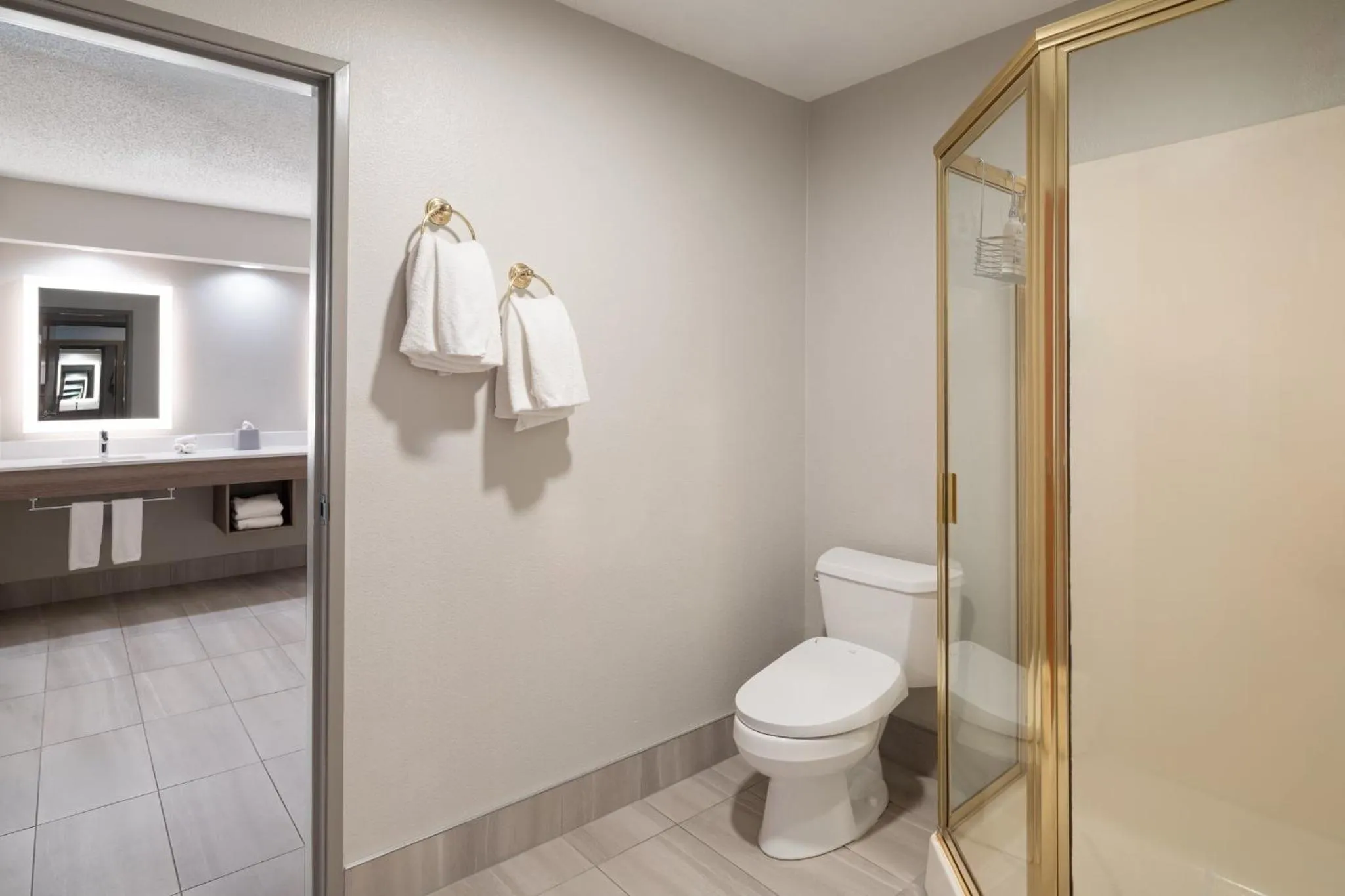 Photo of the whole room in Holiday Inn Express Sheboygan-Kohler / I-43 by IHG