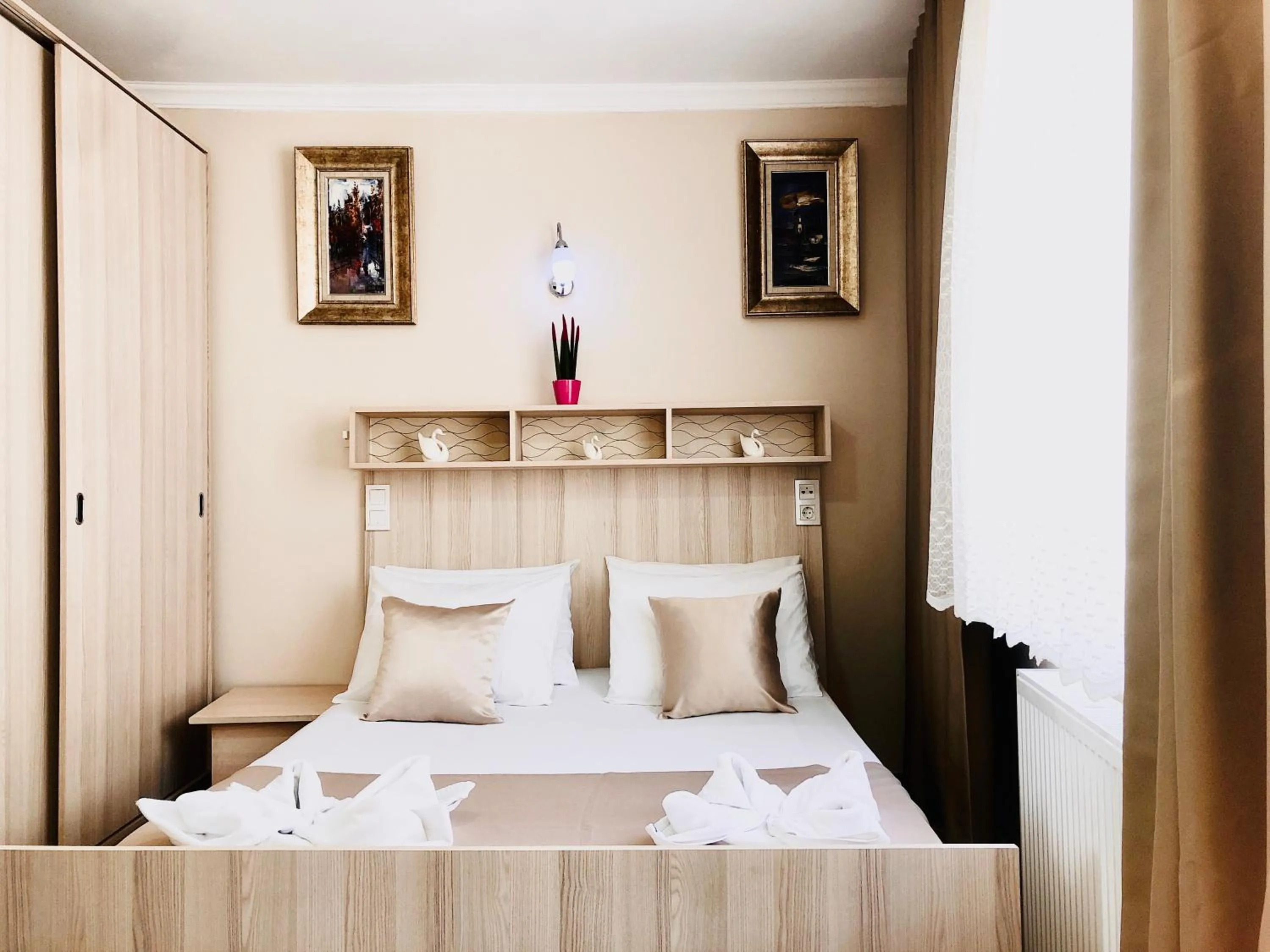 Bedroom in carvan hotel