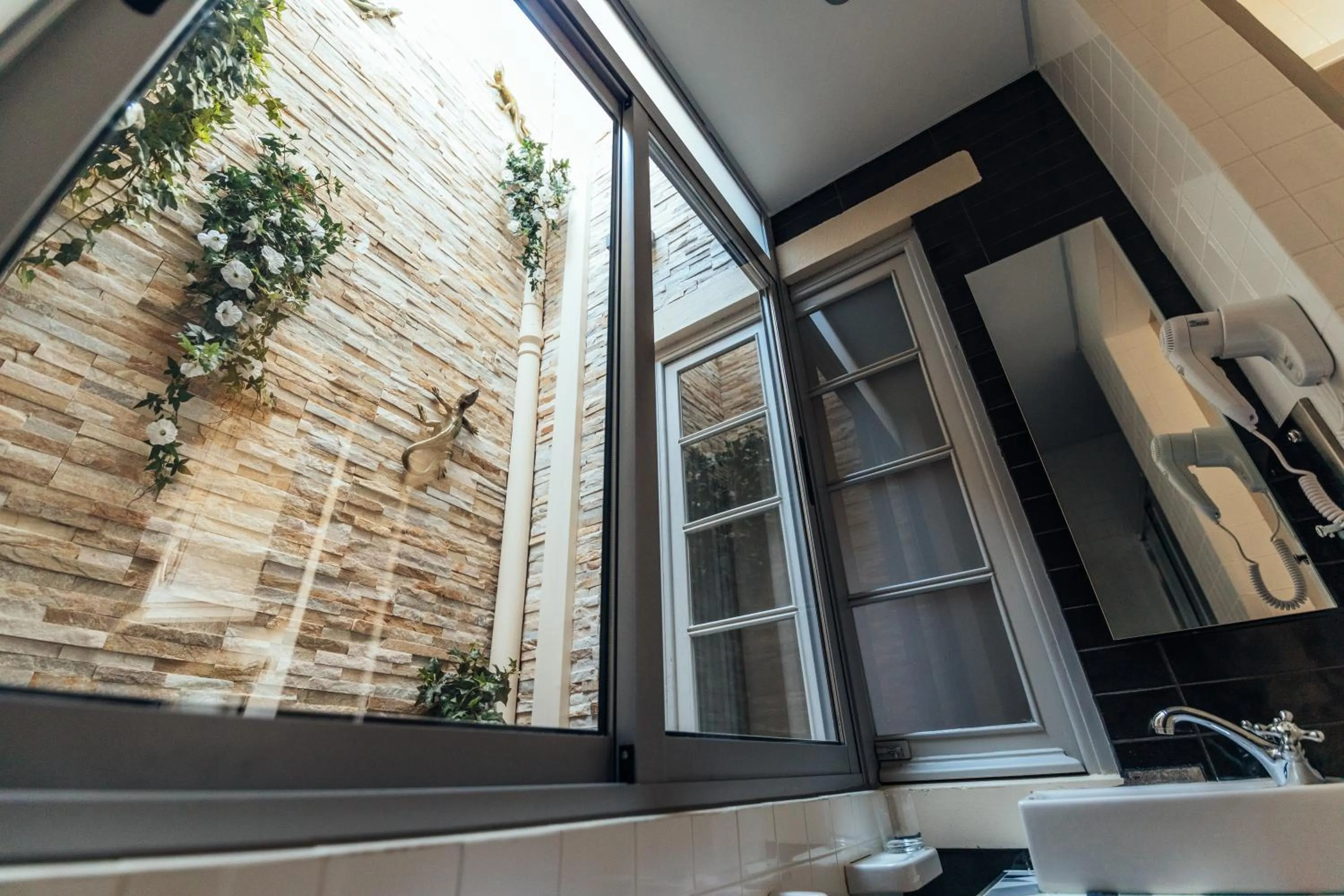 Bathroom in Bordallo's Prime Apartments