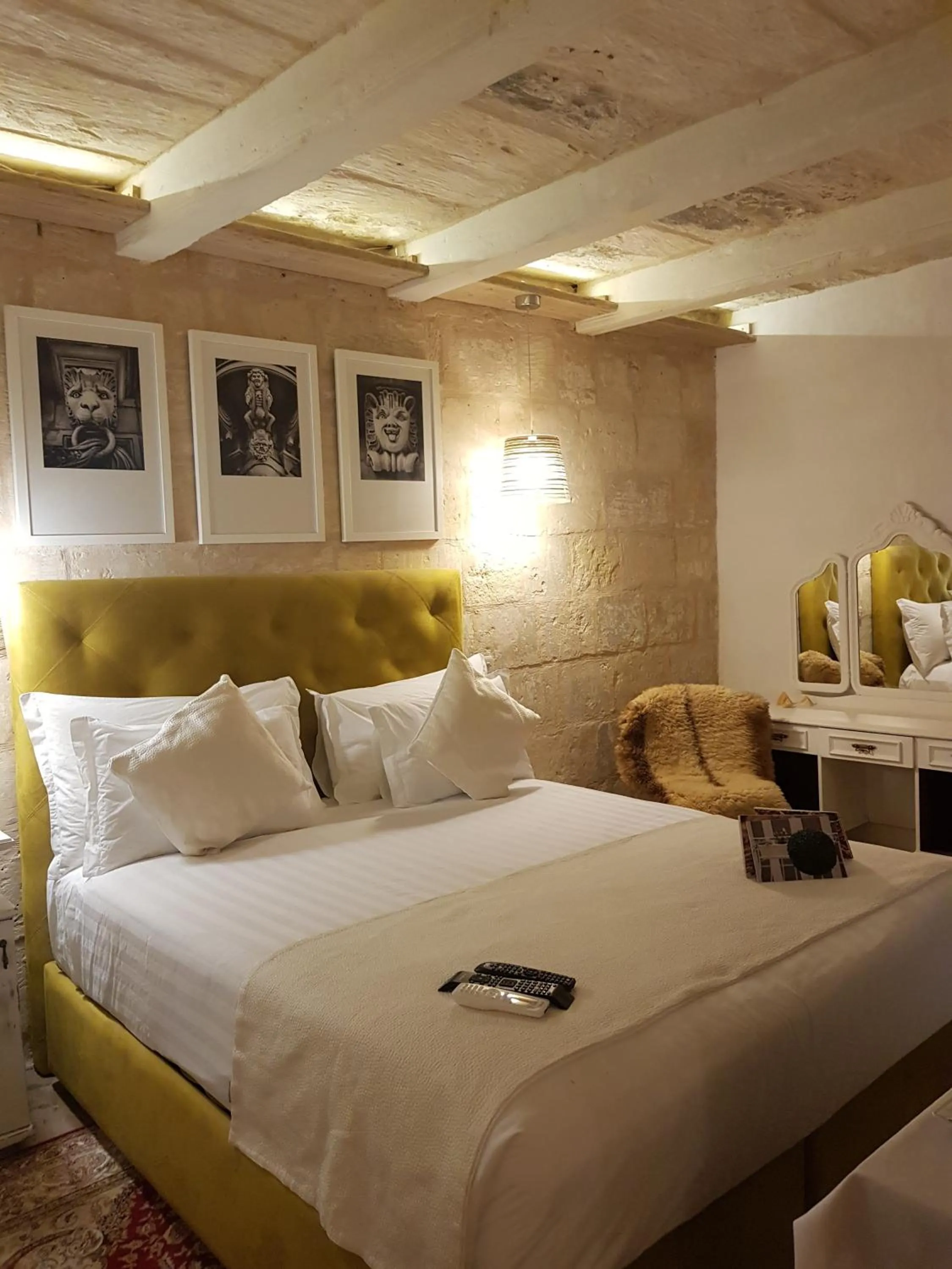 Bed in Valletta Lucente Guest House