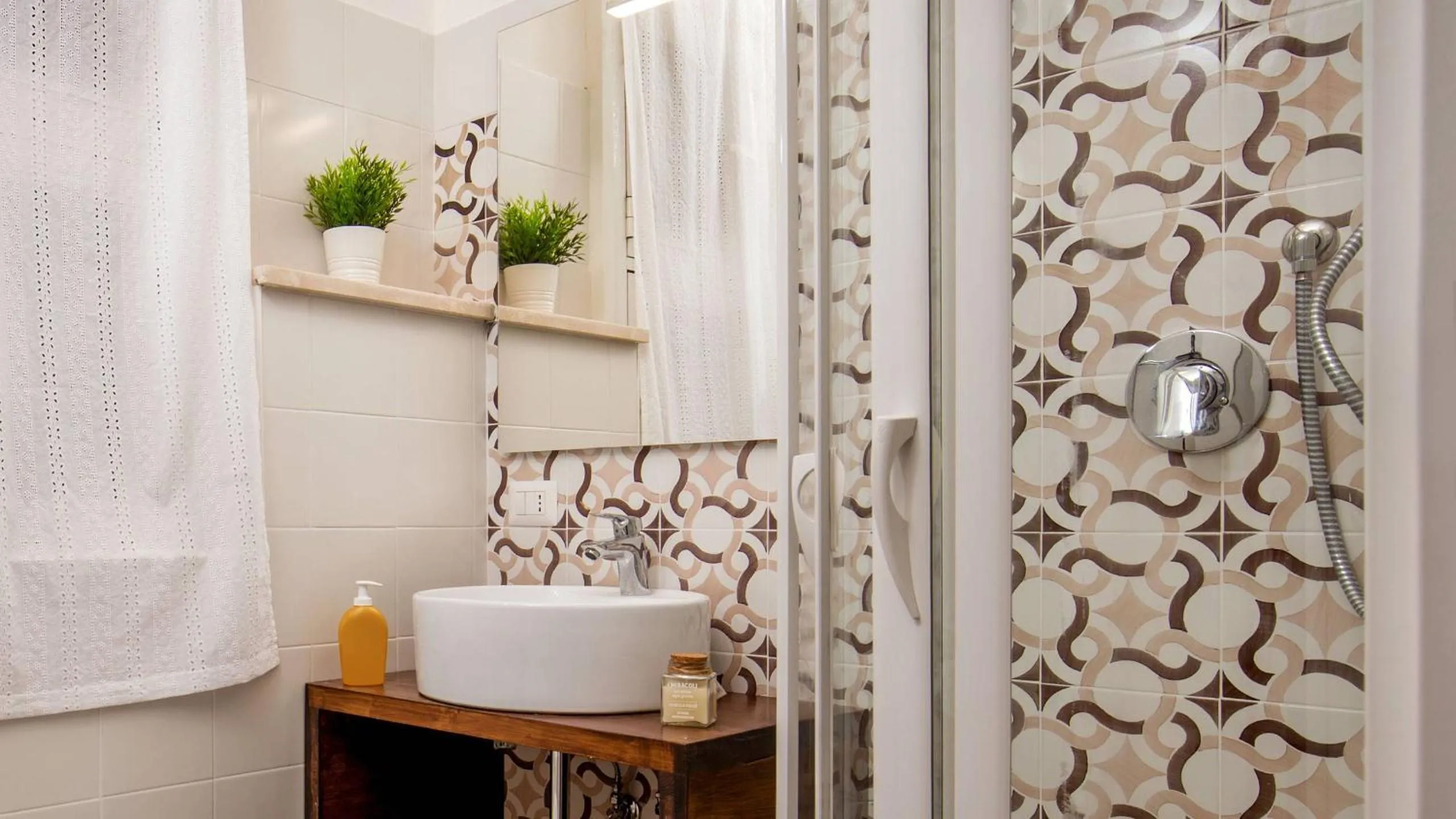 Sweet Rooms Piramide Bed and Breakfast