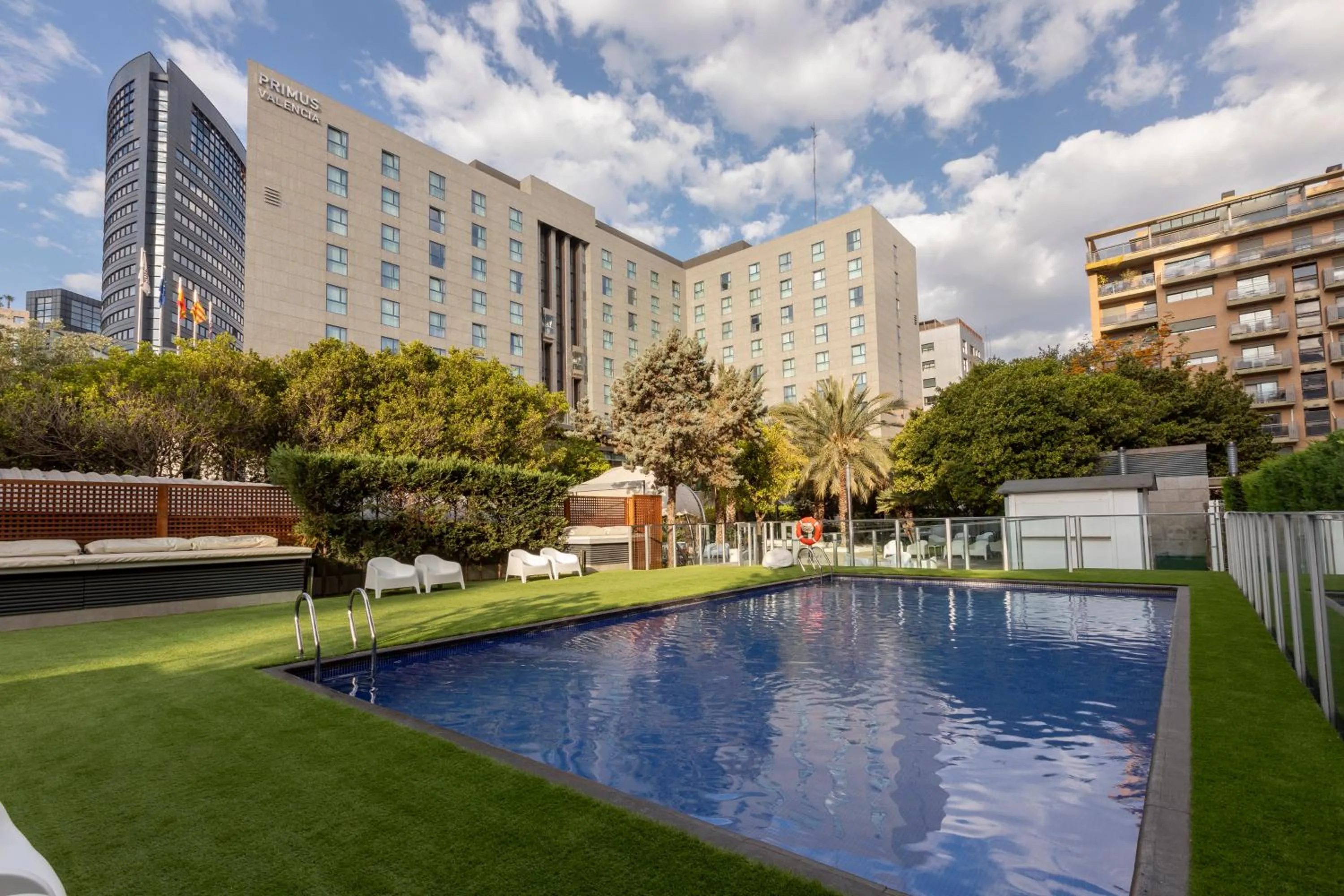 Property building in Primus Valencia