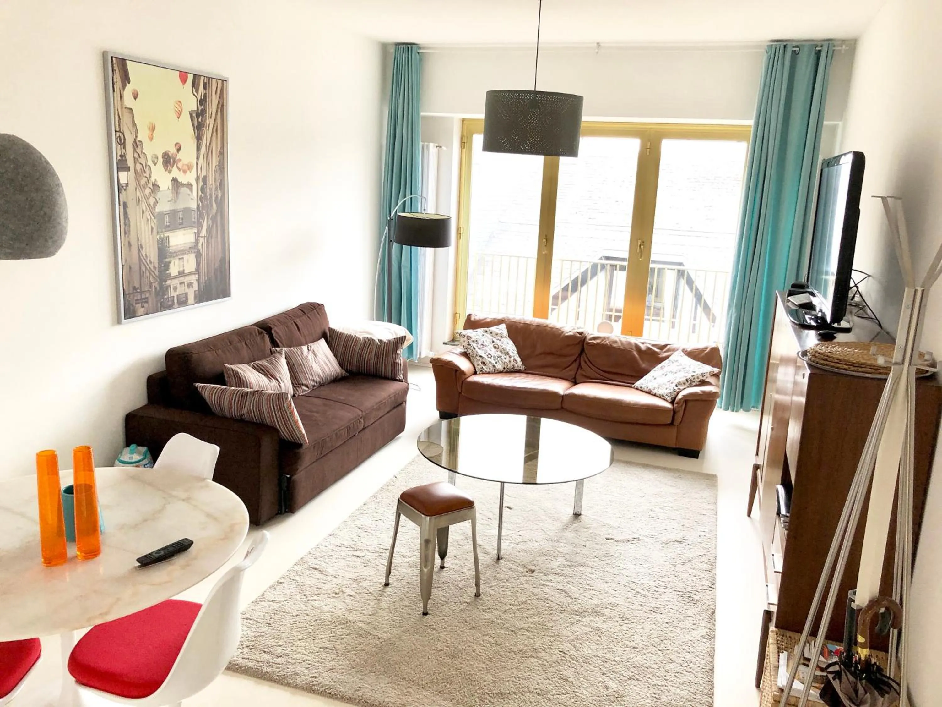 TV and multimedia in Spacious flat in the heart of the City Center! Ideal for a family!