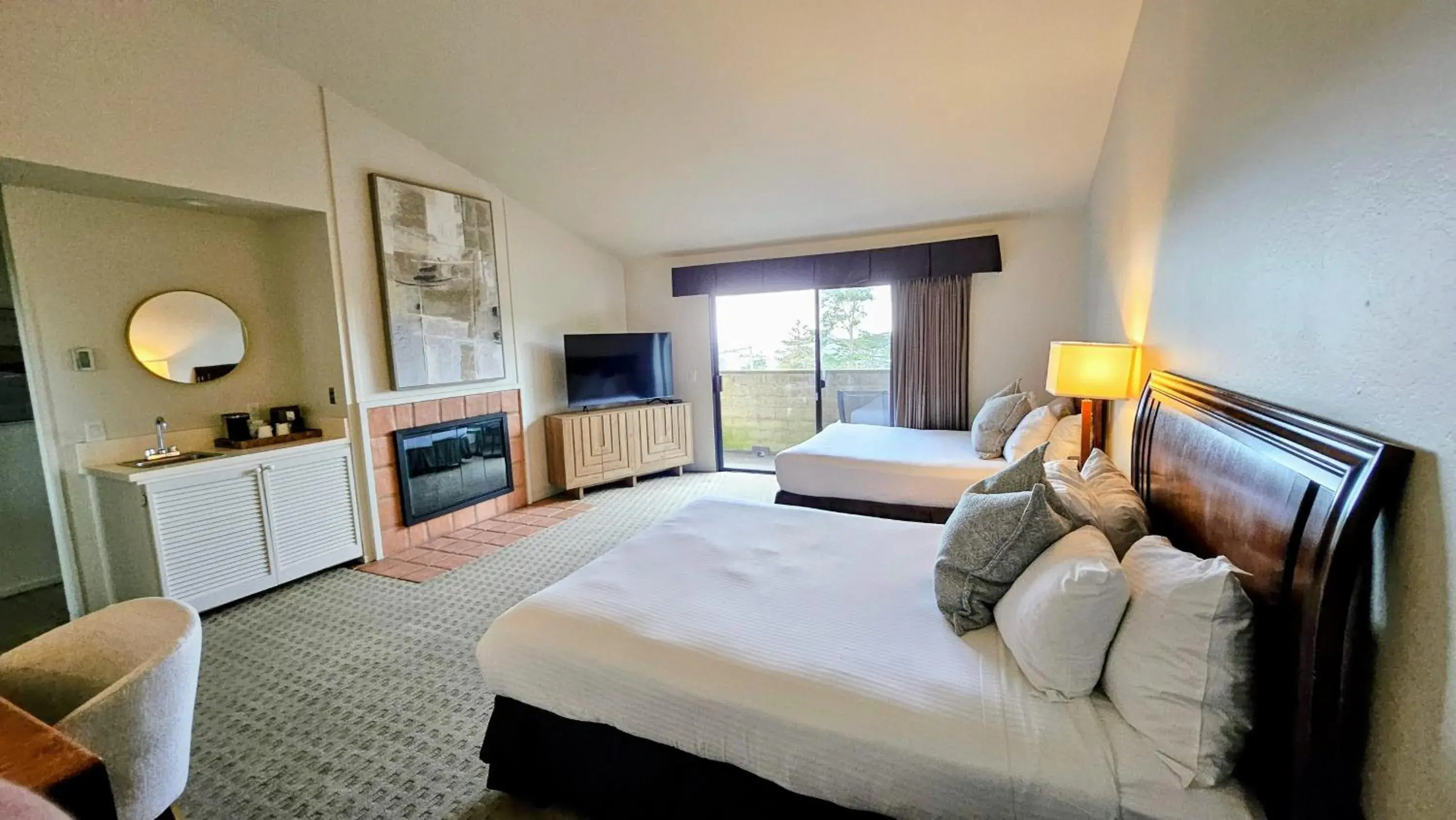 Deluxe Double Room with Balcony and Sea View in Adobe Inn Deluxe Double Room with Balcony and Sea View in Adobe Inn