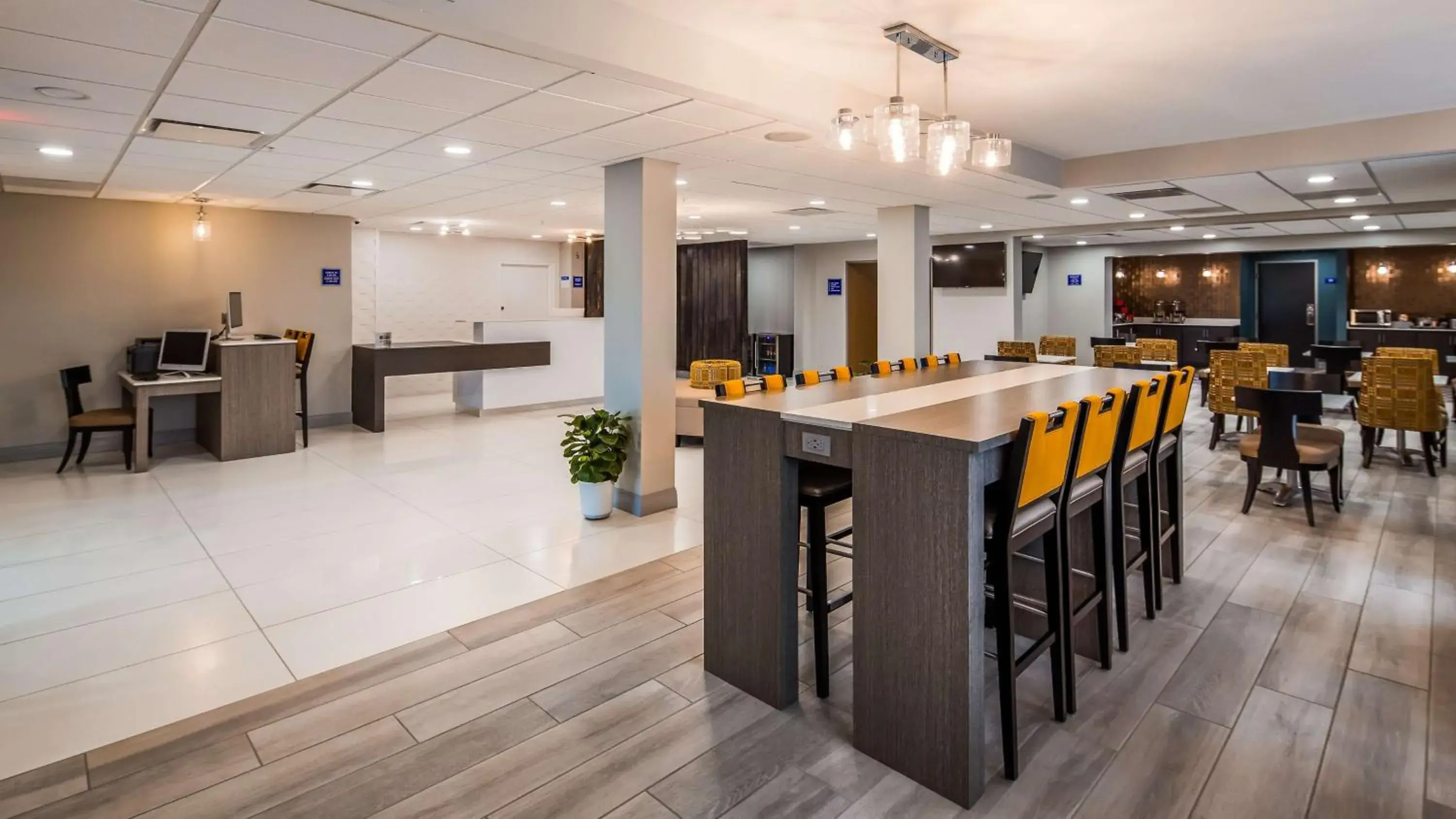 Lobby or reception in Best Western Plus Bloomington East Lobby or reception in Best Western Plus Bloomington East