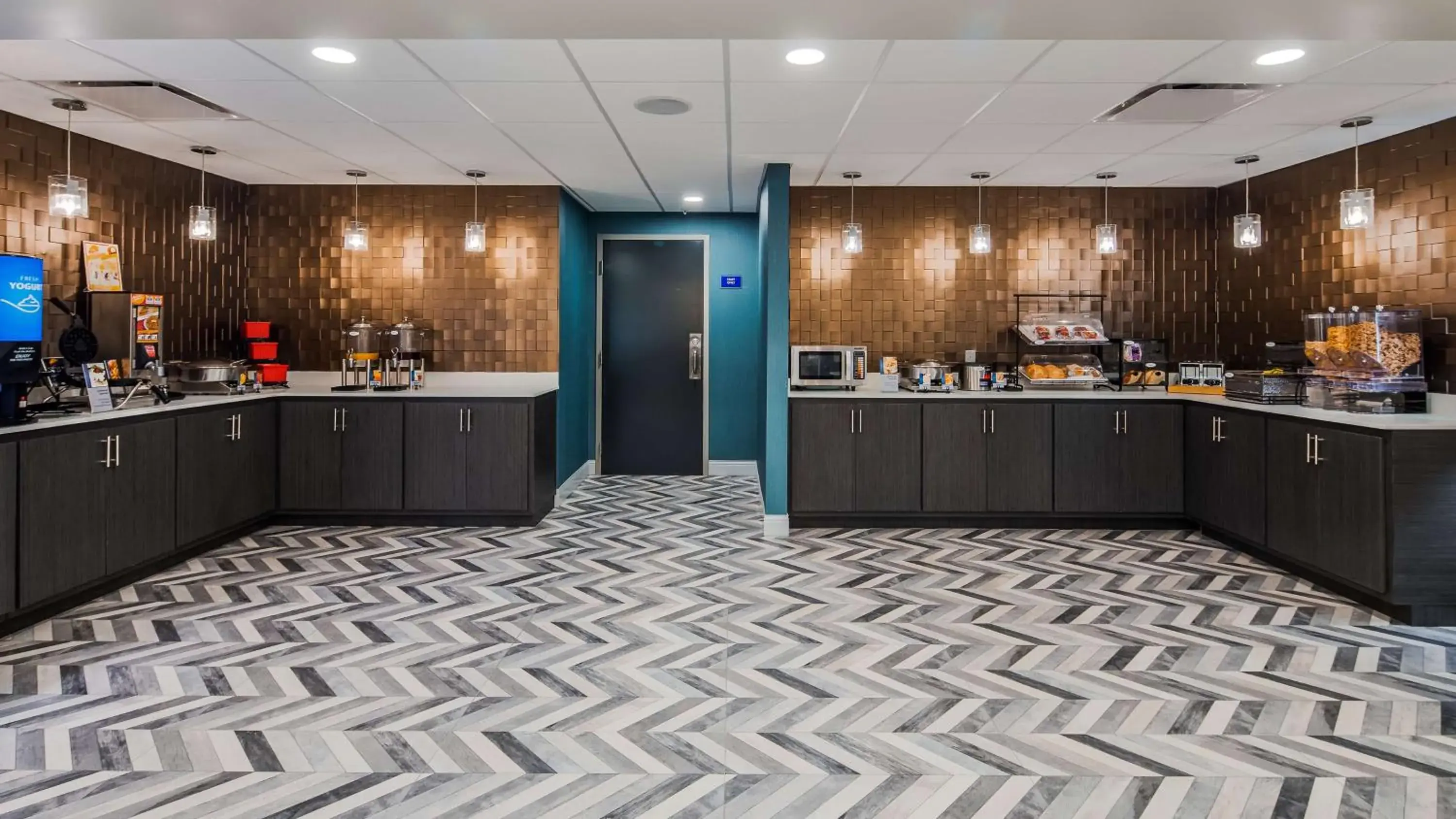 Restaurant/places to eat in Best Western Plus Bloomington East Restaurant/places to eat in Best Western Plus Bloomington East