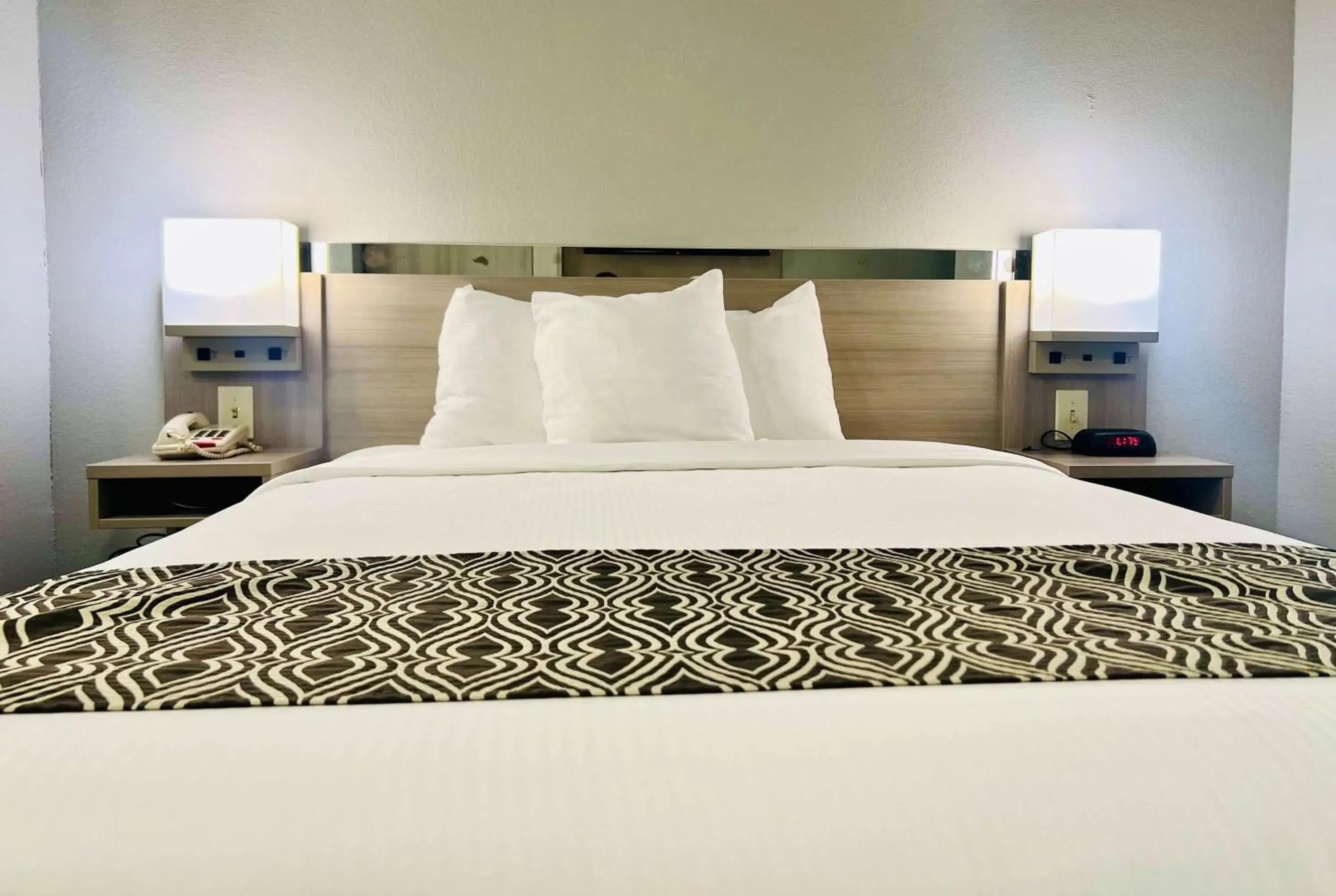 Photo of the whole room, Bed in Microtel Inn Georgetown - Lexington North Photo of the whole room, Bed in Microtel Inn Georgetown - Lexington North