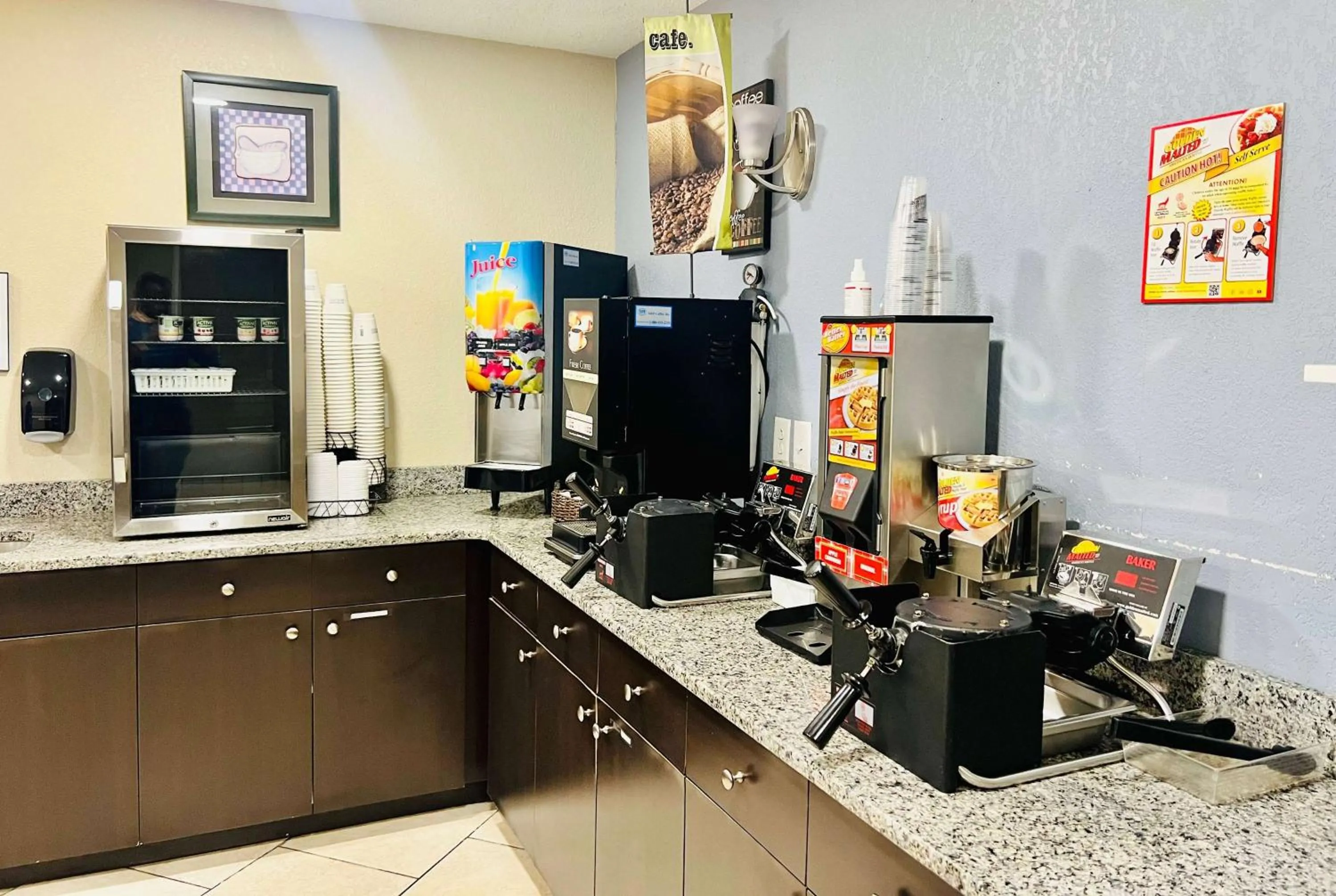 Breakfast in Microtel Inn Georgetown - Lexington North