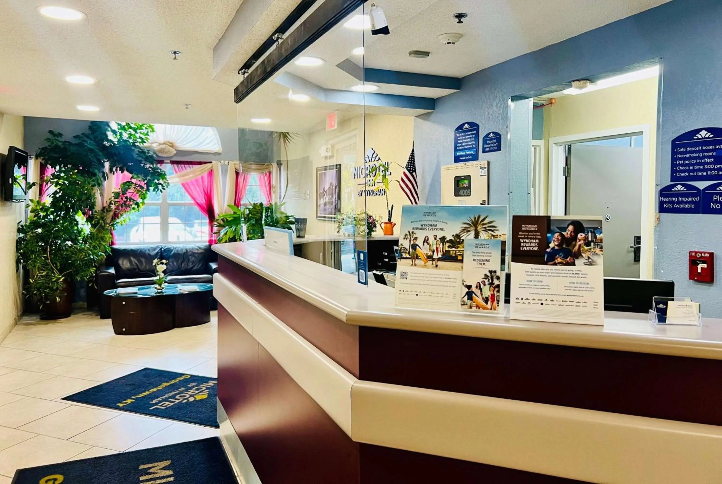 Lobby or reception in Microtel Inn Georgetown - Lexington North