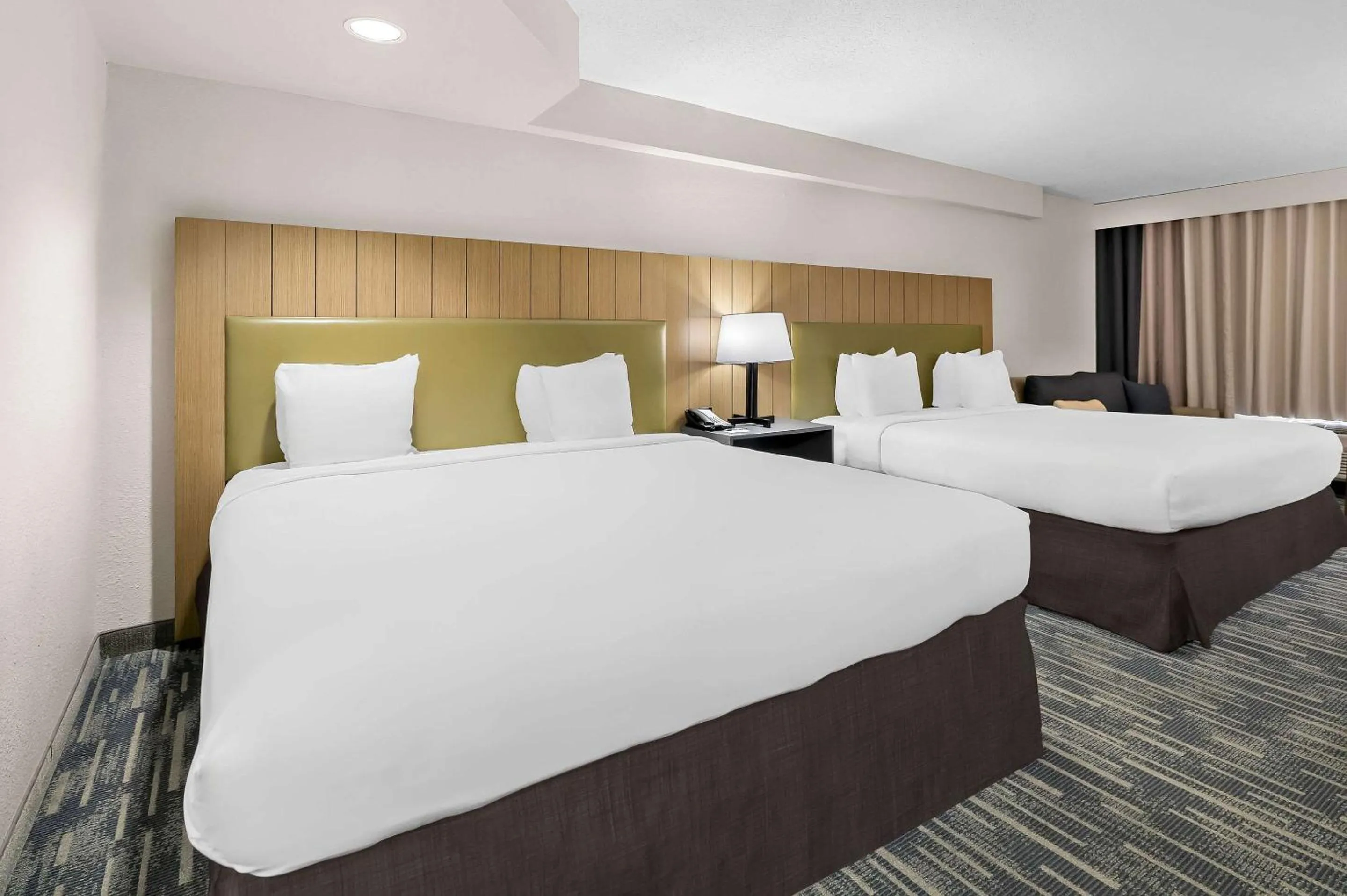 Bedroom, Bed in Country Inn & Suites by Radisson, Columbia Airport, SC