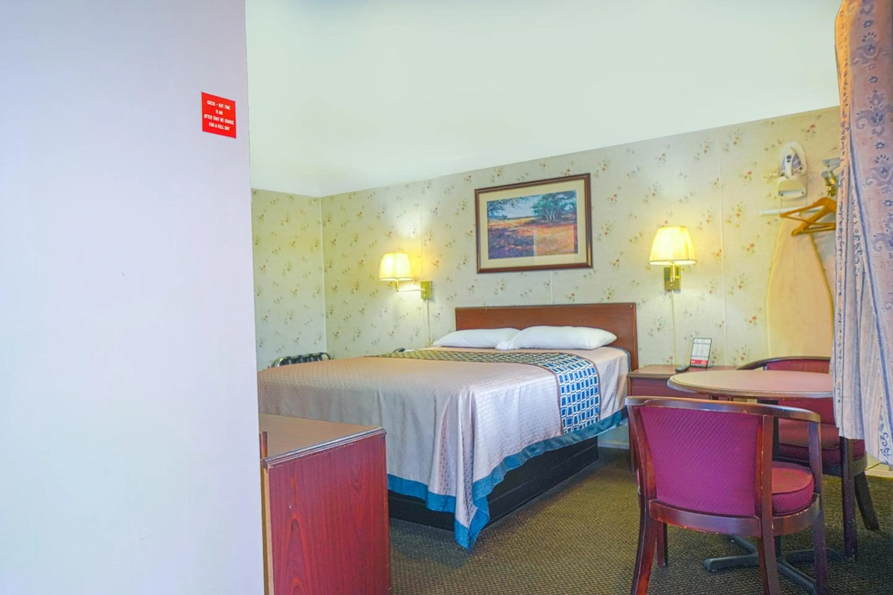 Bedroom, Bed in Bay Motel By OYO Bay City