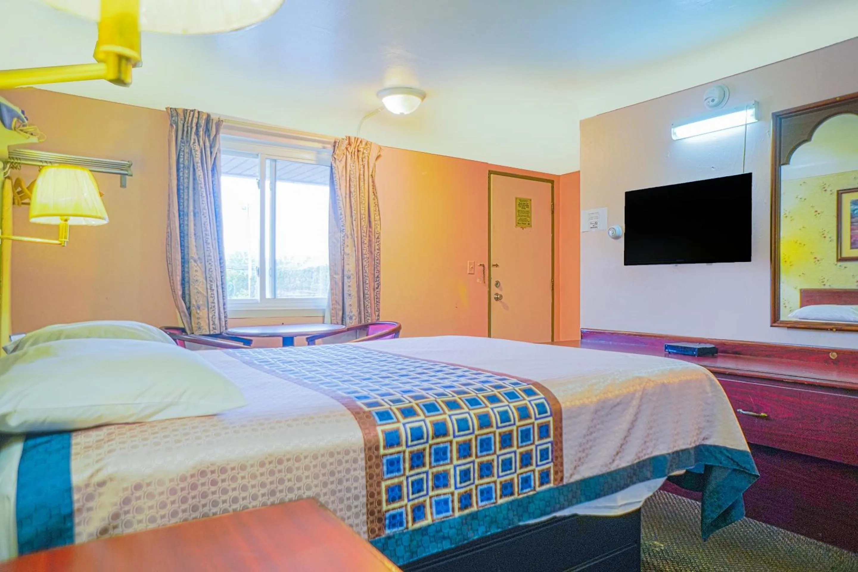 Bedroom, Bed in Bay Motel By OYO Bay City