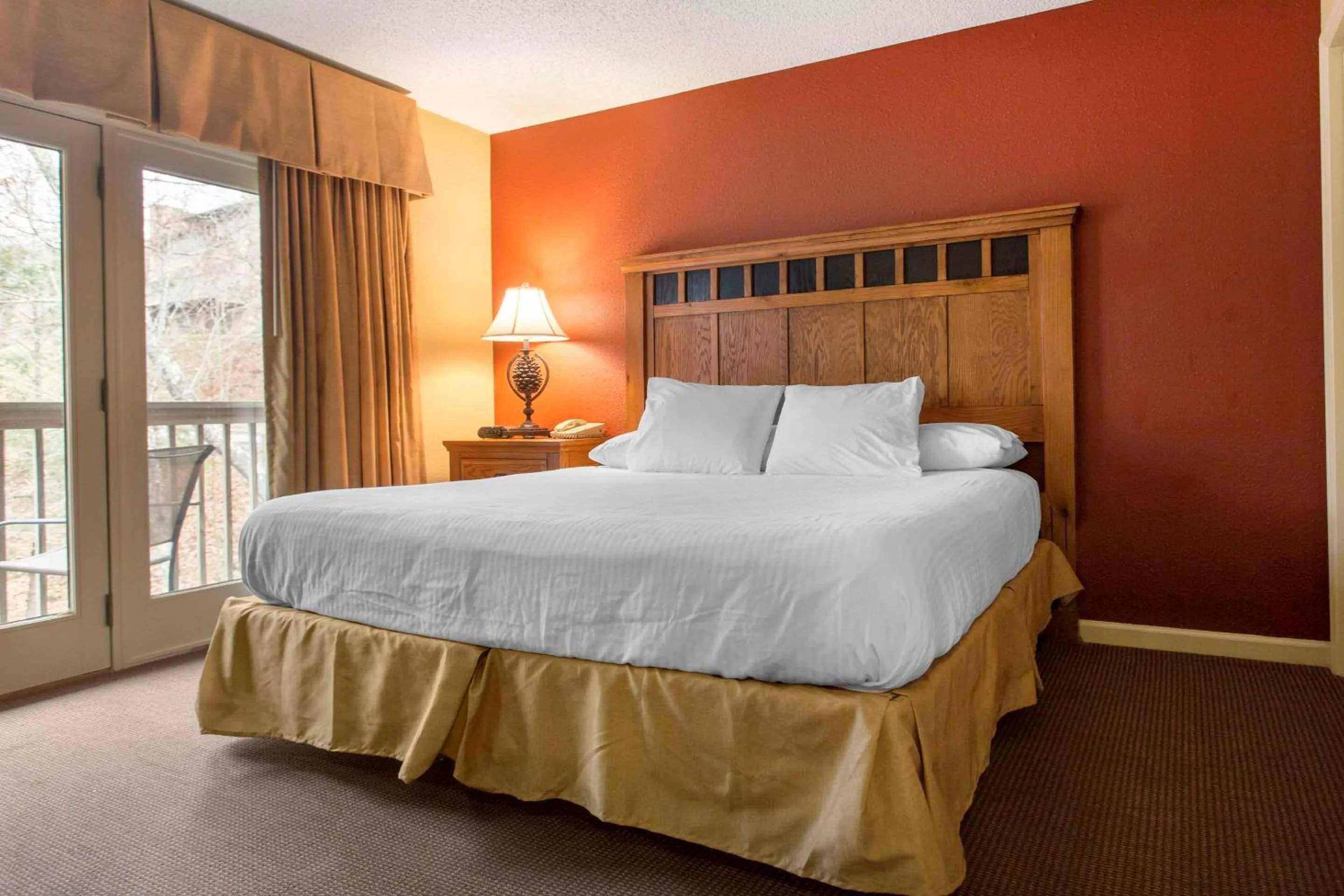Bedroom, Bed in Bluegreen Vacations Blue Ridge Village, an Ascend Collection Resort