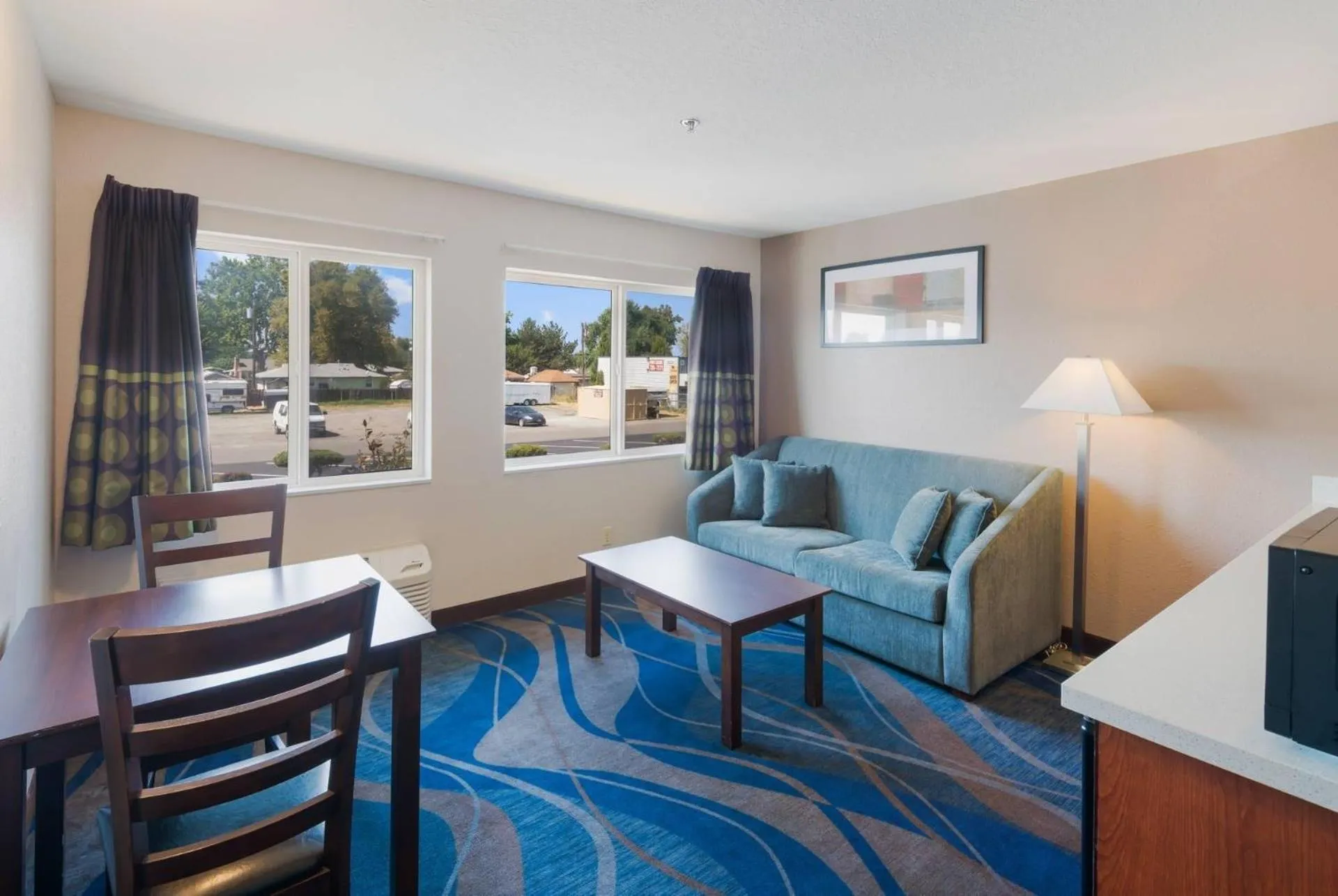 Bedroom in Quality Inn & Suites Kennewick Tri-Cities