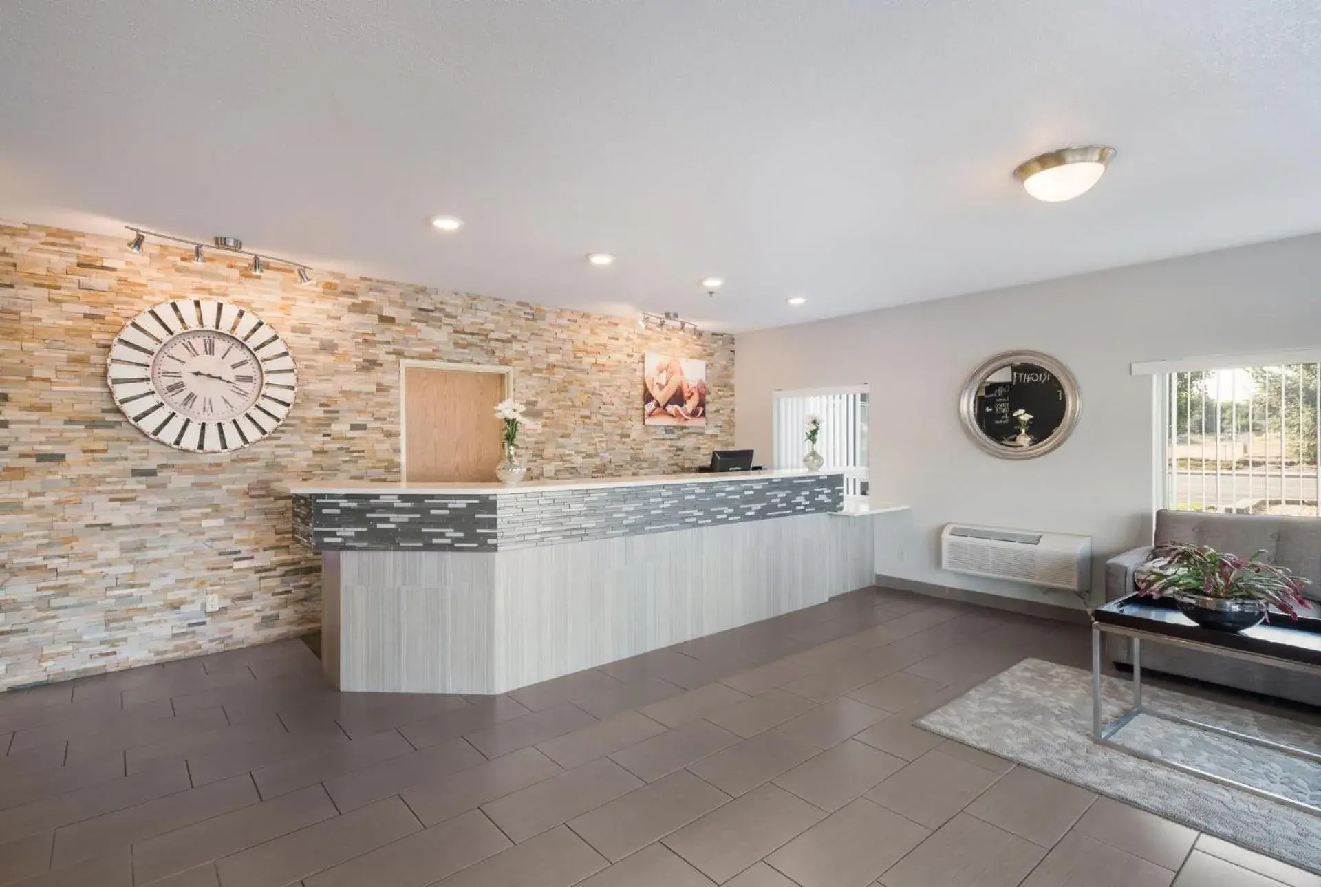 Lobby or reception in Quality Inn & Suites Kennewick Tri-Cities Lobby or reception in Quality Inn & Suites Kennewick Tri-Cities