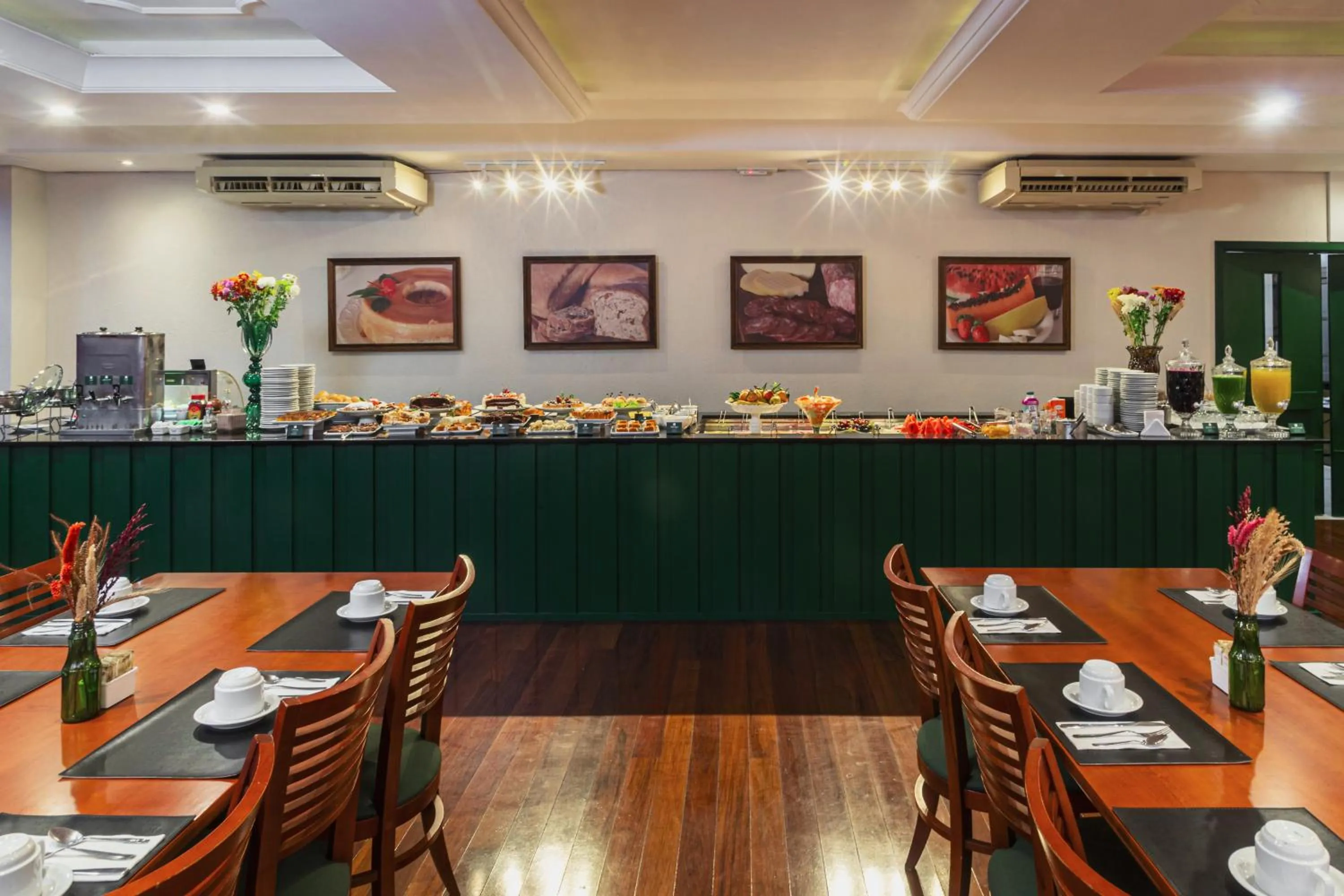 Buffet breakfast in Hotel Fioreze Origem