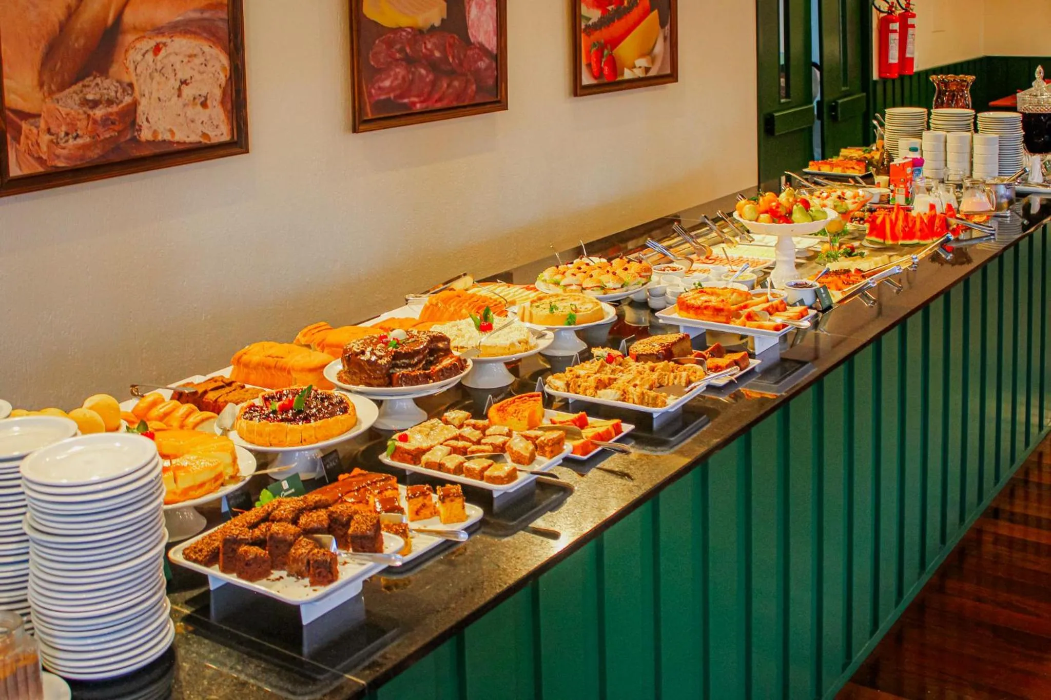 Buffet breakfast in Hotel Fioreze Origem
