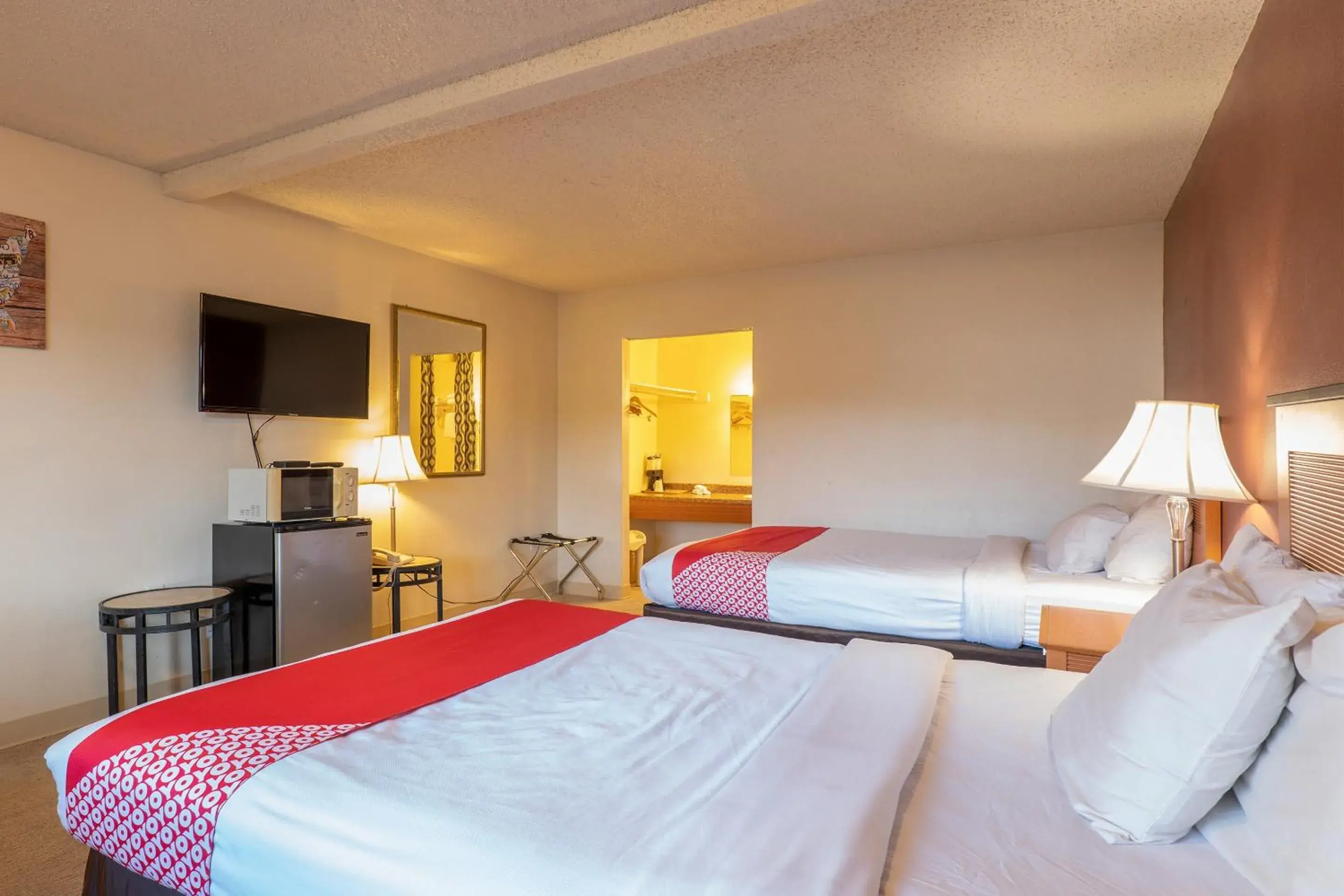 Bedroom, Bed in OYO Hotel Chehalis I-5 South Bedroom, Bed in OYO Hotel Chehalis I-5 South