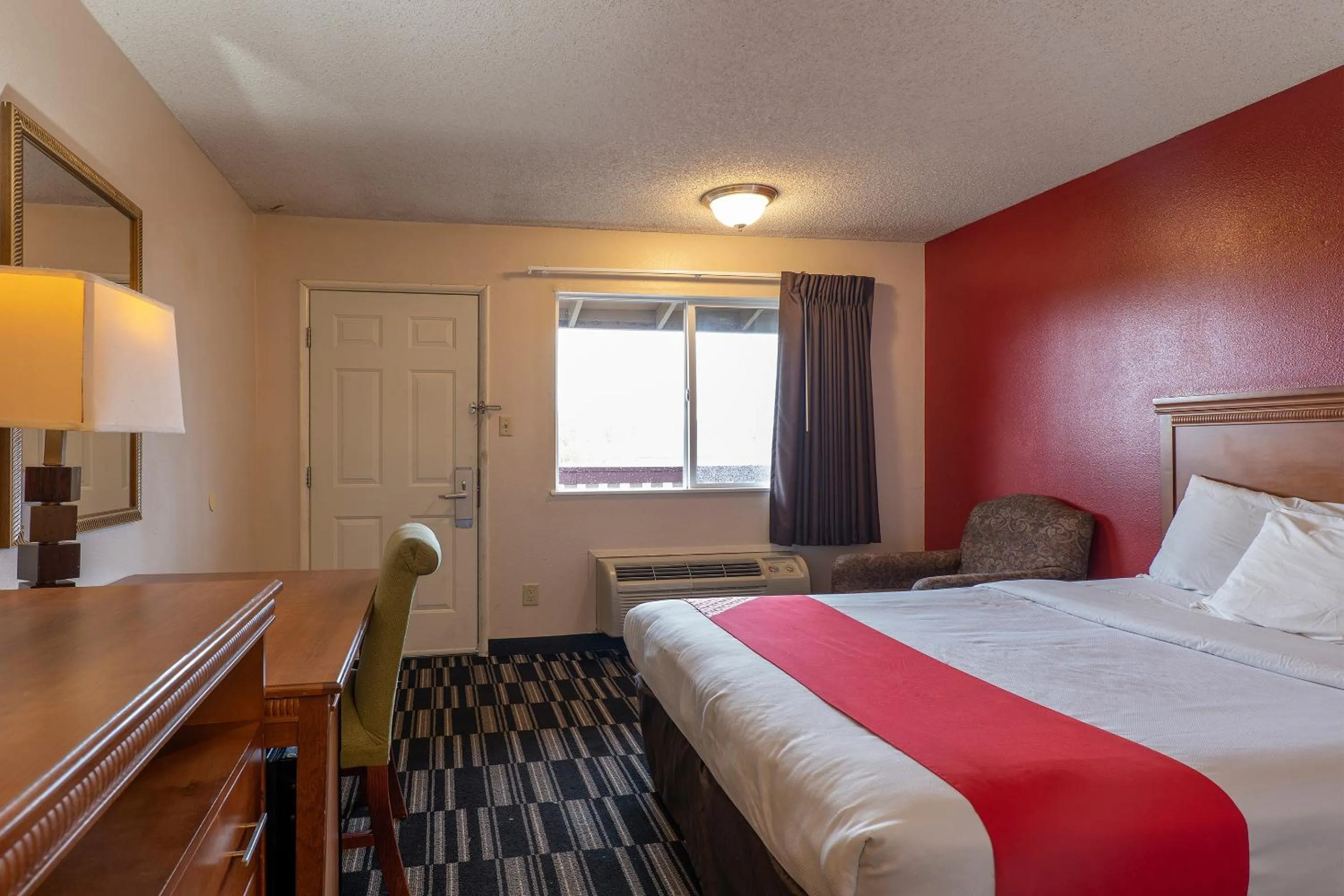 Bedroom, Bed in OYO Hotel Chehalis I-5 South