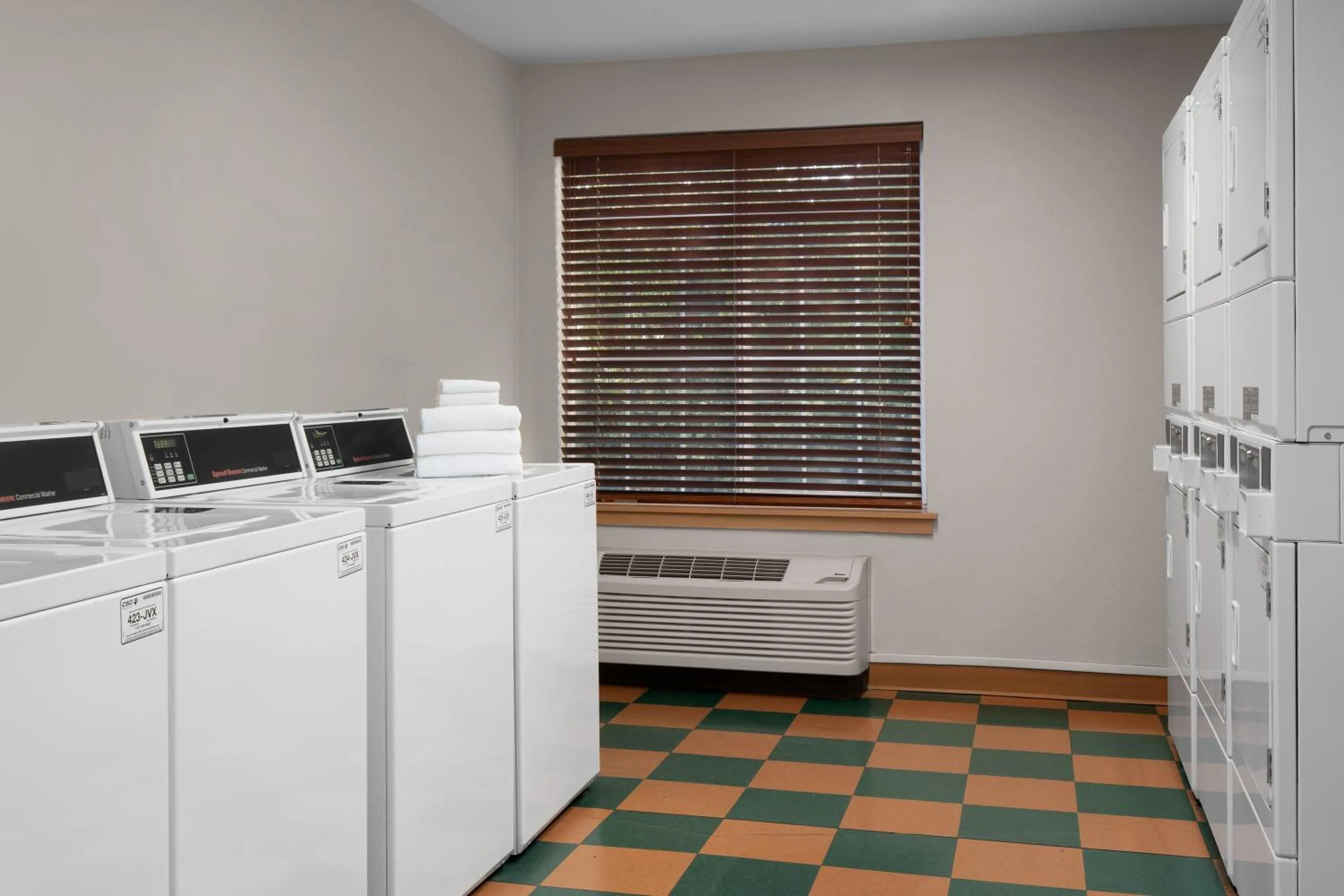 laundry in Larkspur Landing Extended Stay Suites Roseville