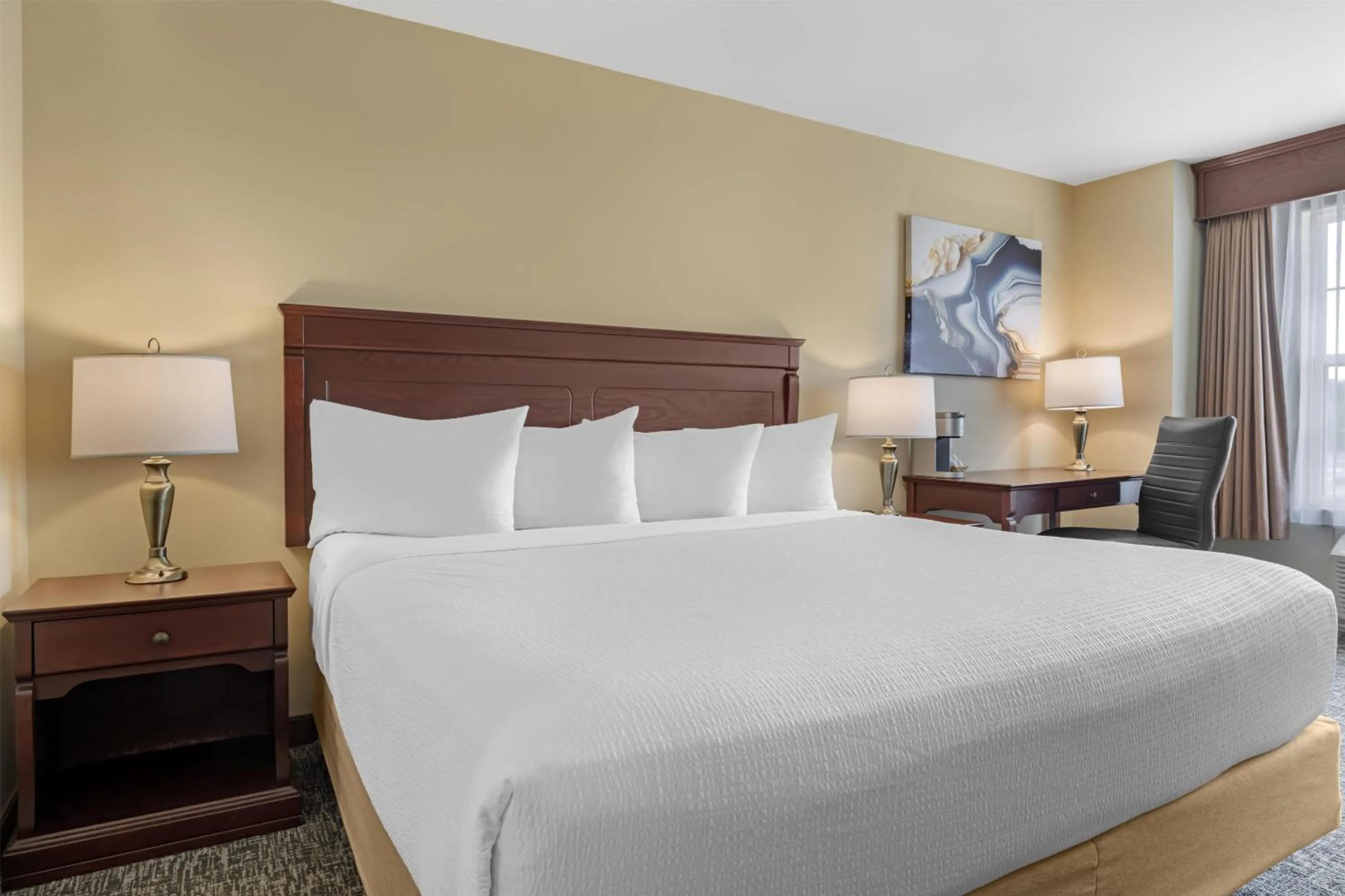 Bedroom, Bed in Best Western Plus Fredericton Hotel & Suites