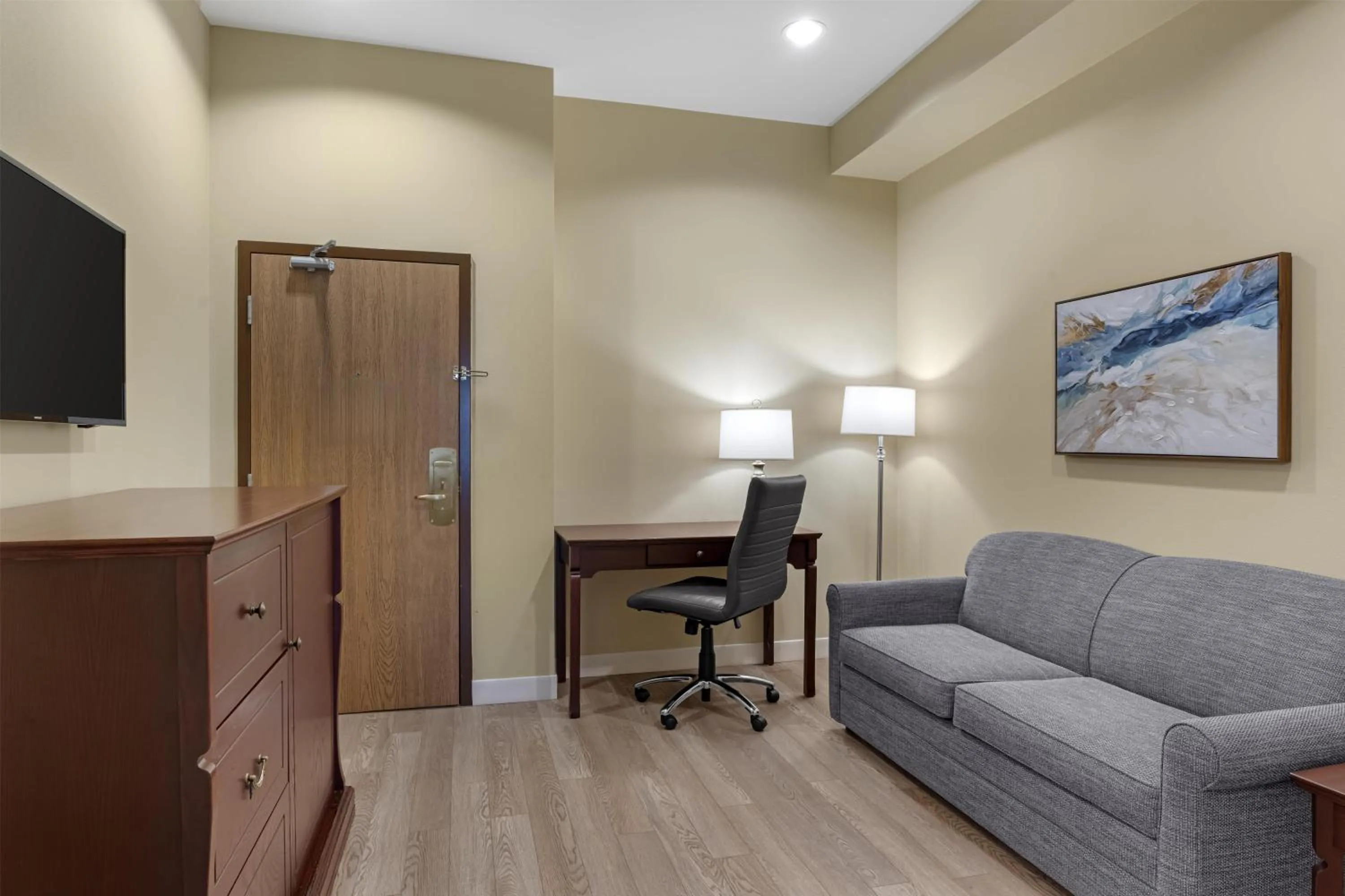 Bedroom in Best Western Plus Fredericton Hotel & Suites