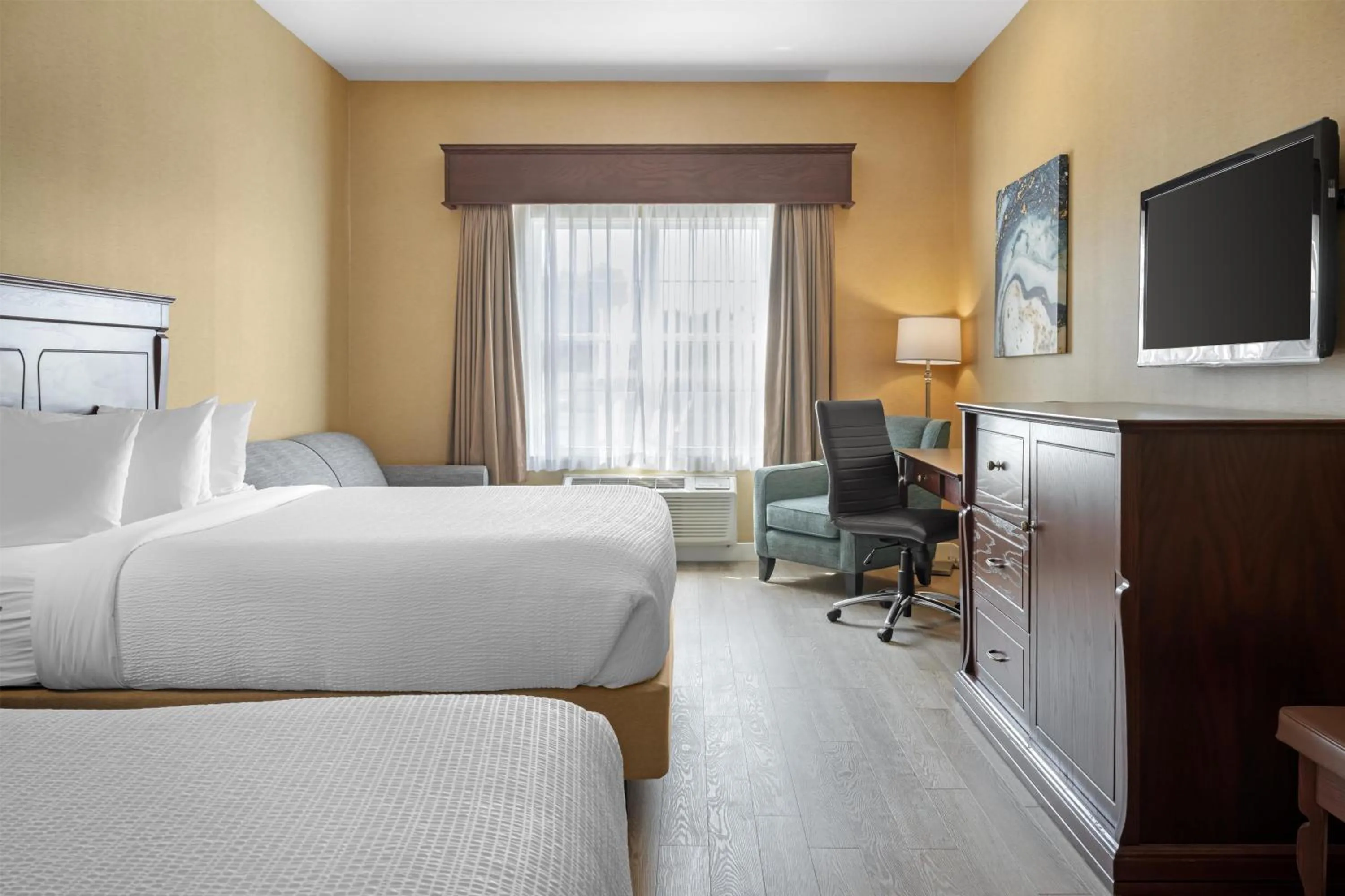 Bedroom, Bed in Best Western Plus Fredericton Hotel & Suites