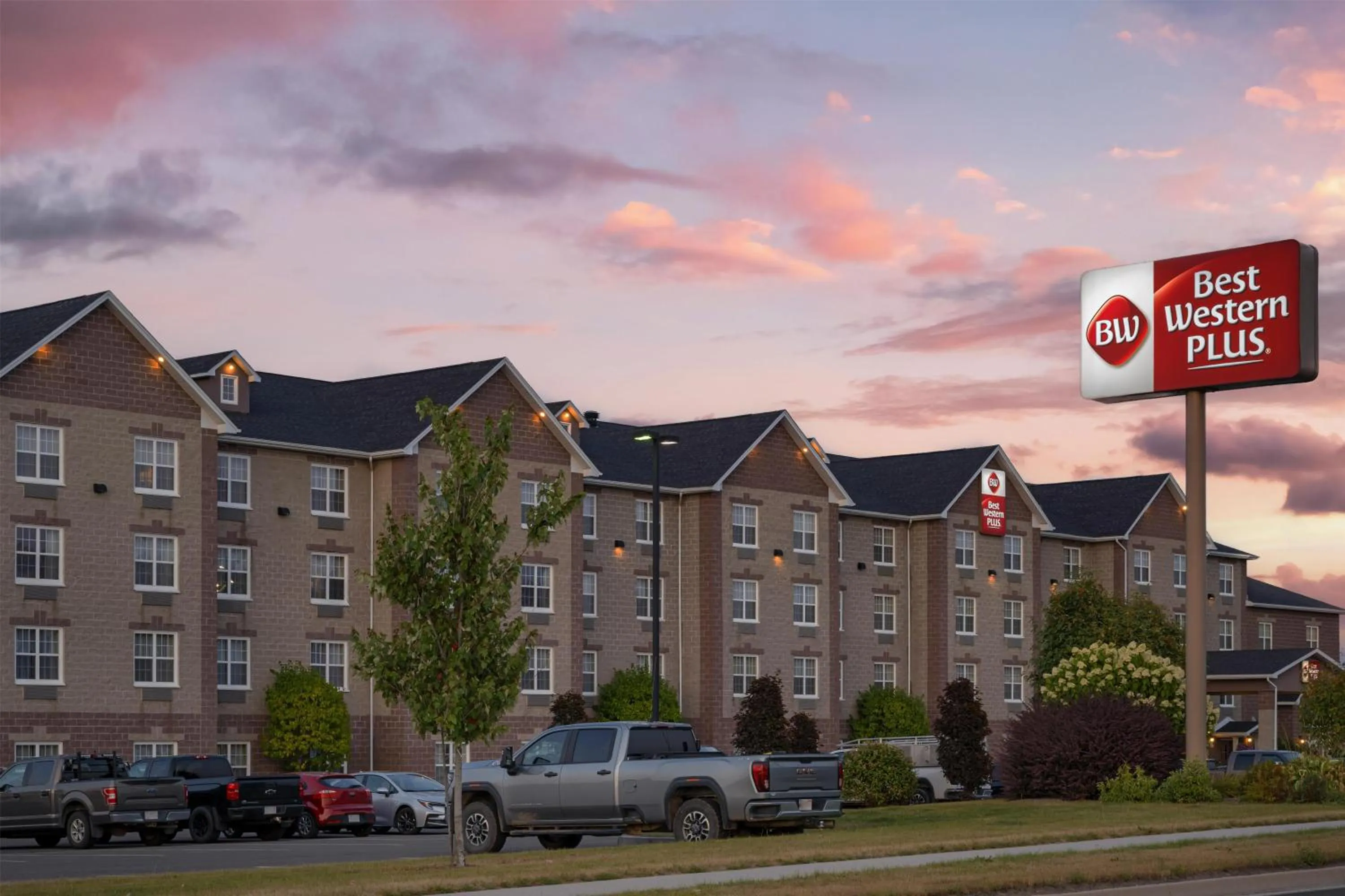 Property building in Best Western Plus Fredericton Hotel & Suites