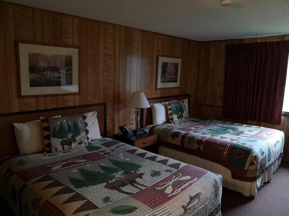 Photo of the whole room, Bed in Denali Park Hotel