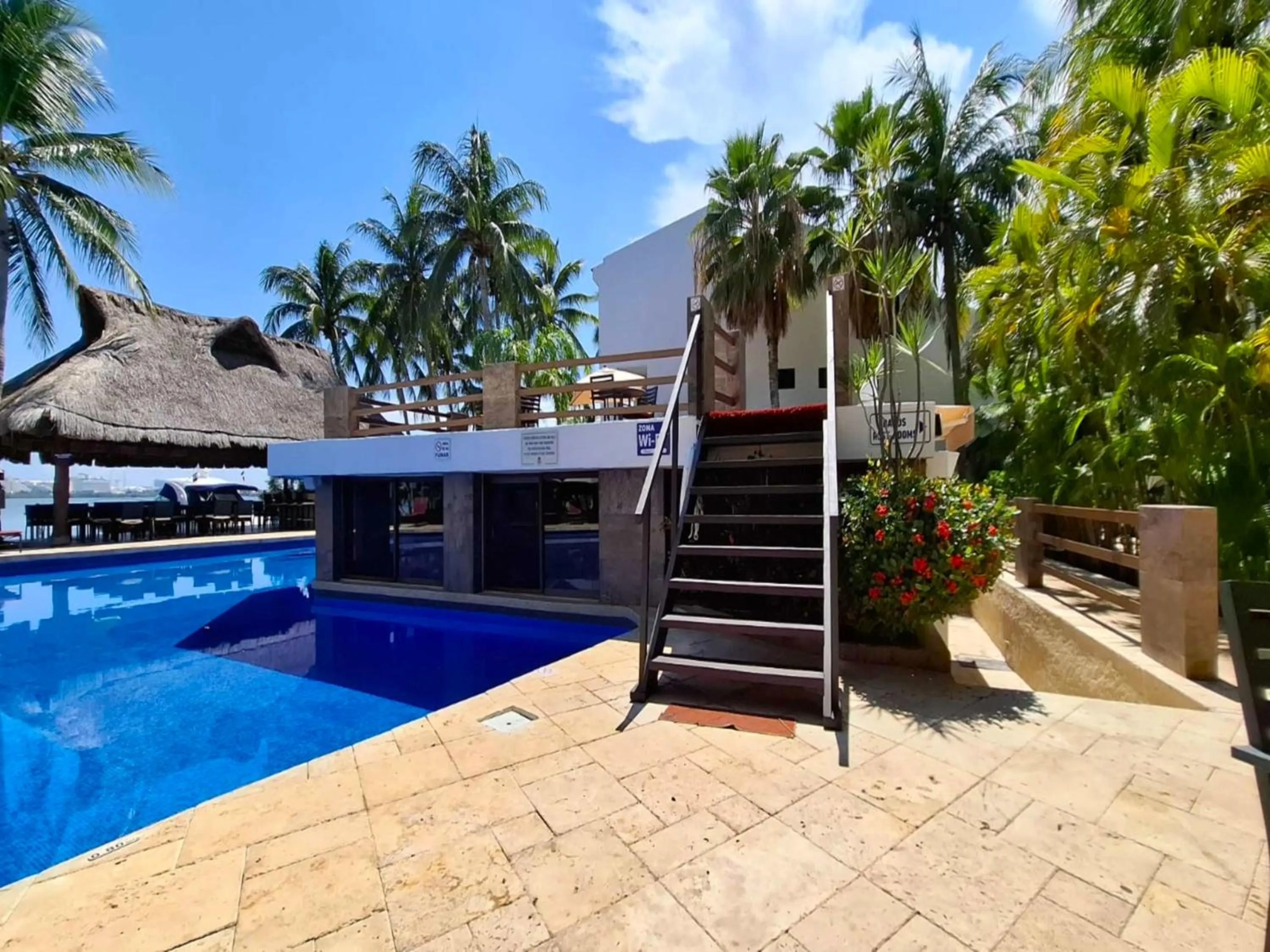 Restaurant/places to eat in Sina Suites Cancun - Adults Only