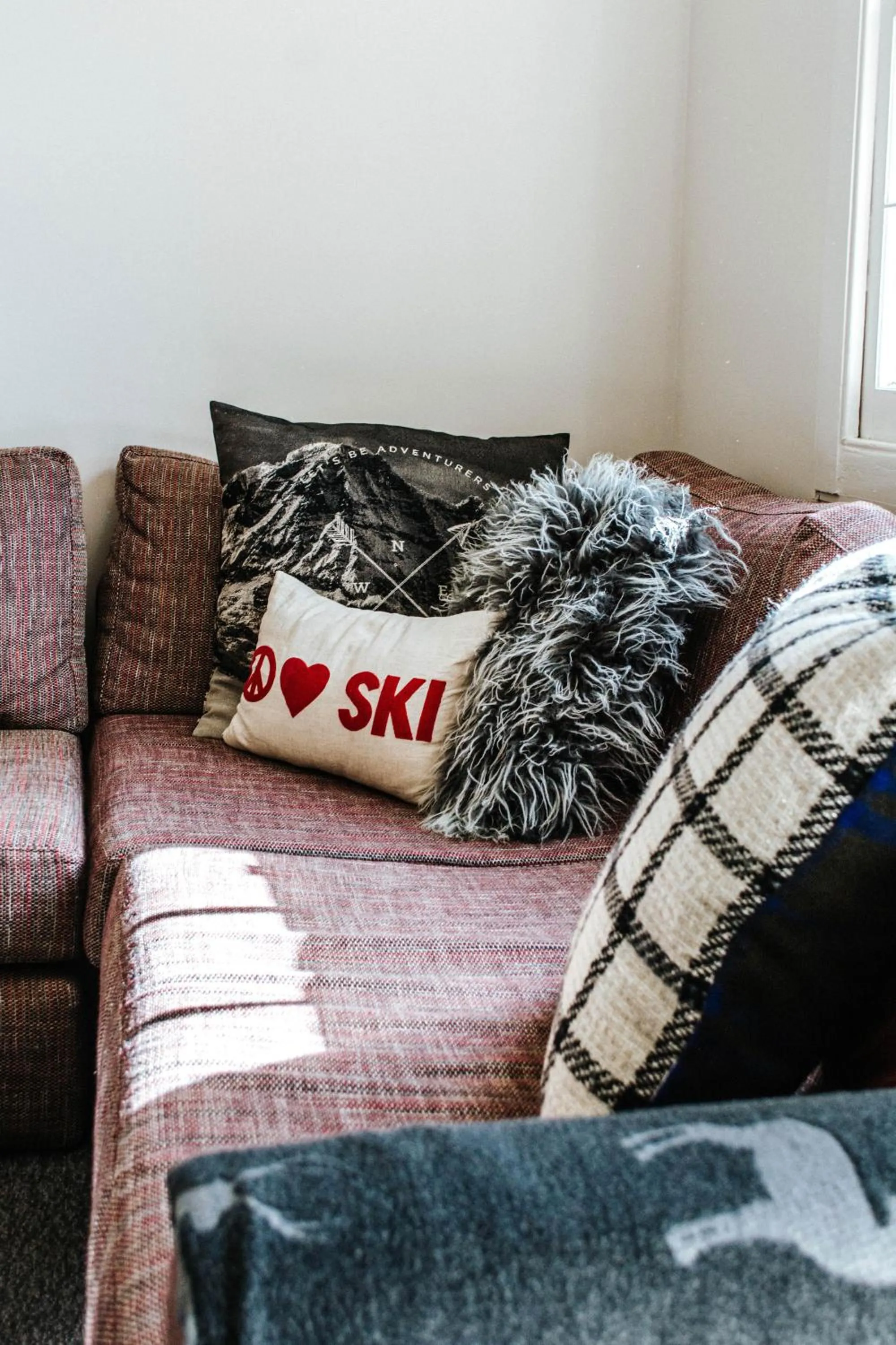 Crackenback Farm Guesthouse