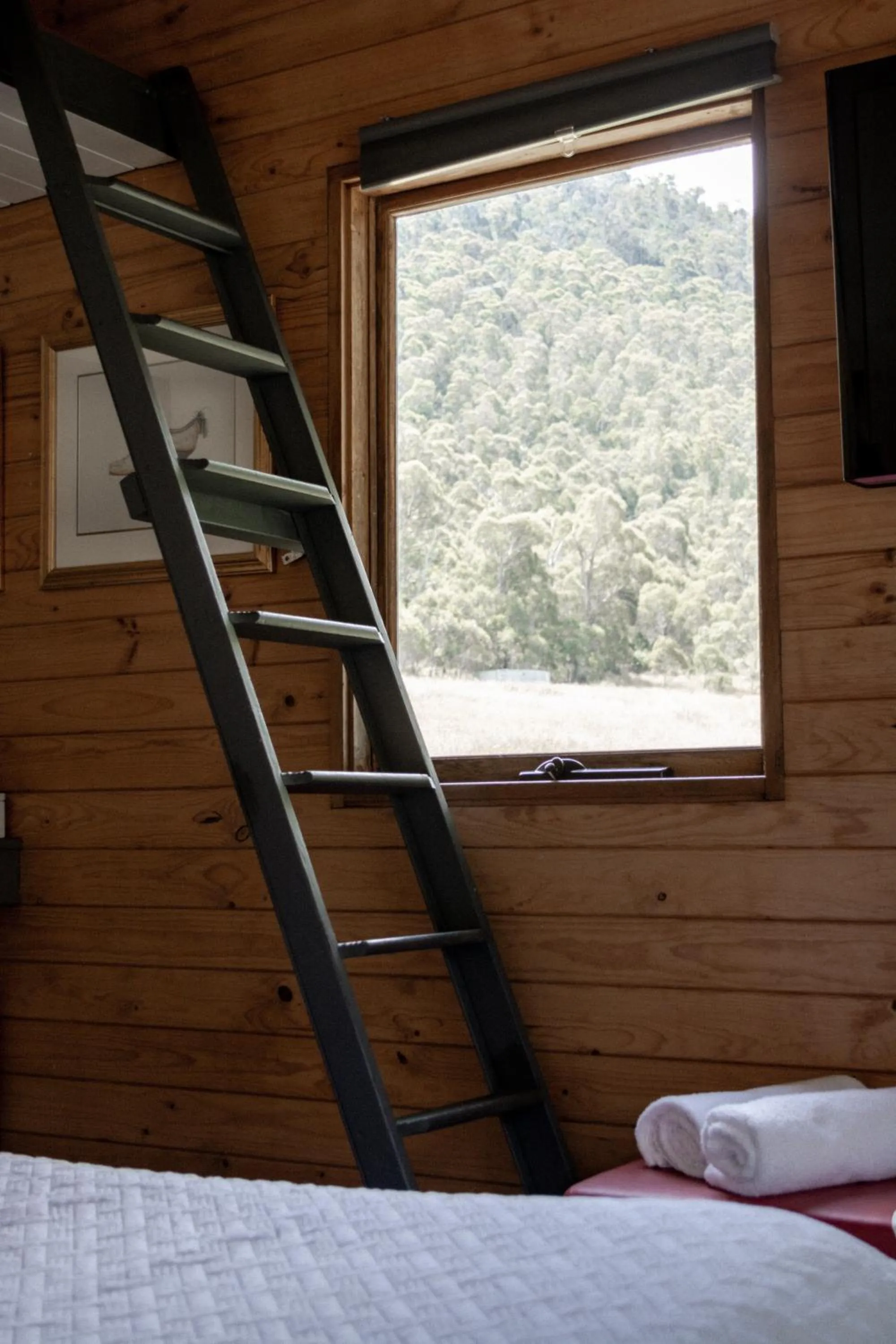 Bed in Crackenback Farm Guesthouse