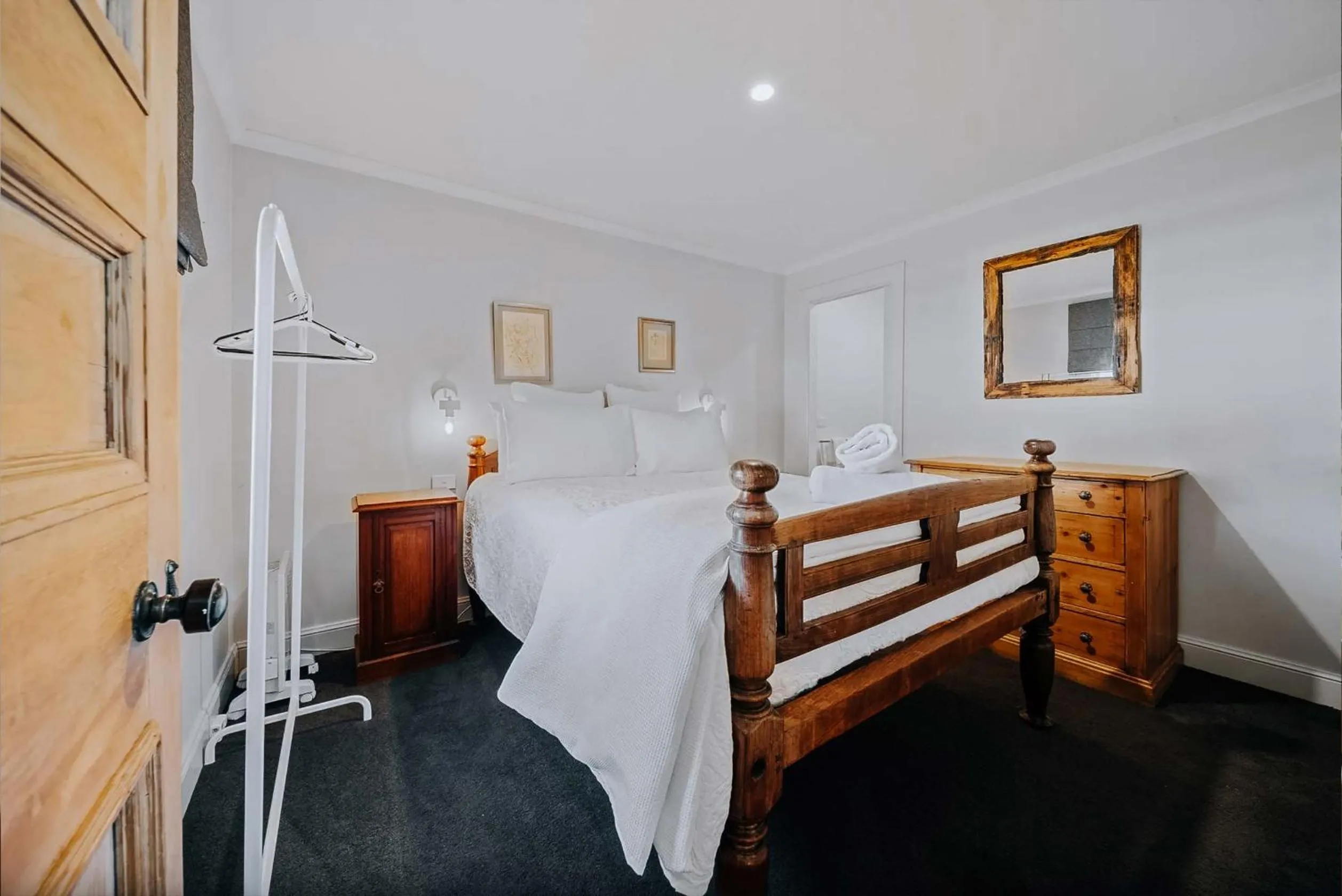 Bed in Crackenback Farm Guesthouse