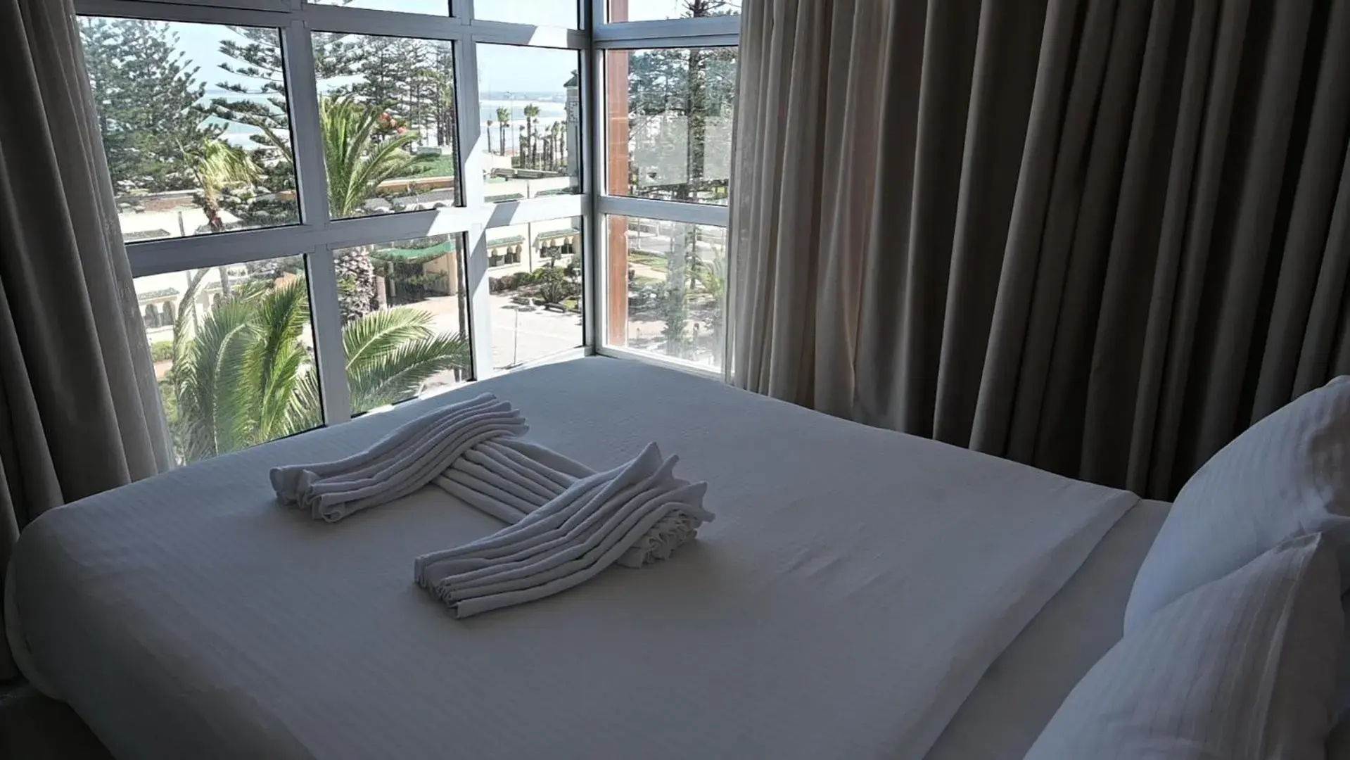 Double Room with Sea View in Hotel Centre Ville Double Room with Sea View in Hotel Centre Ville