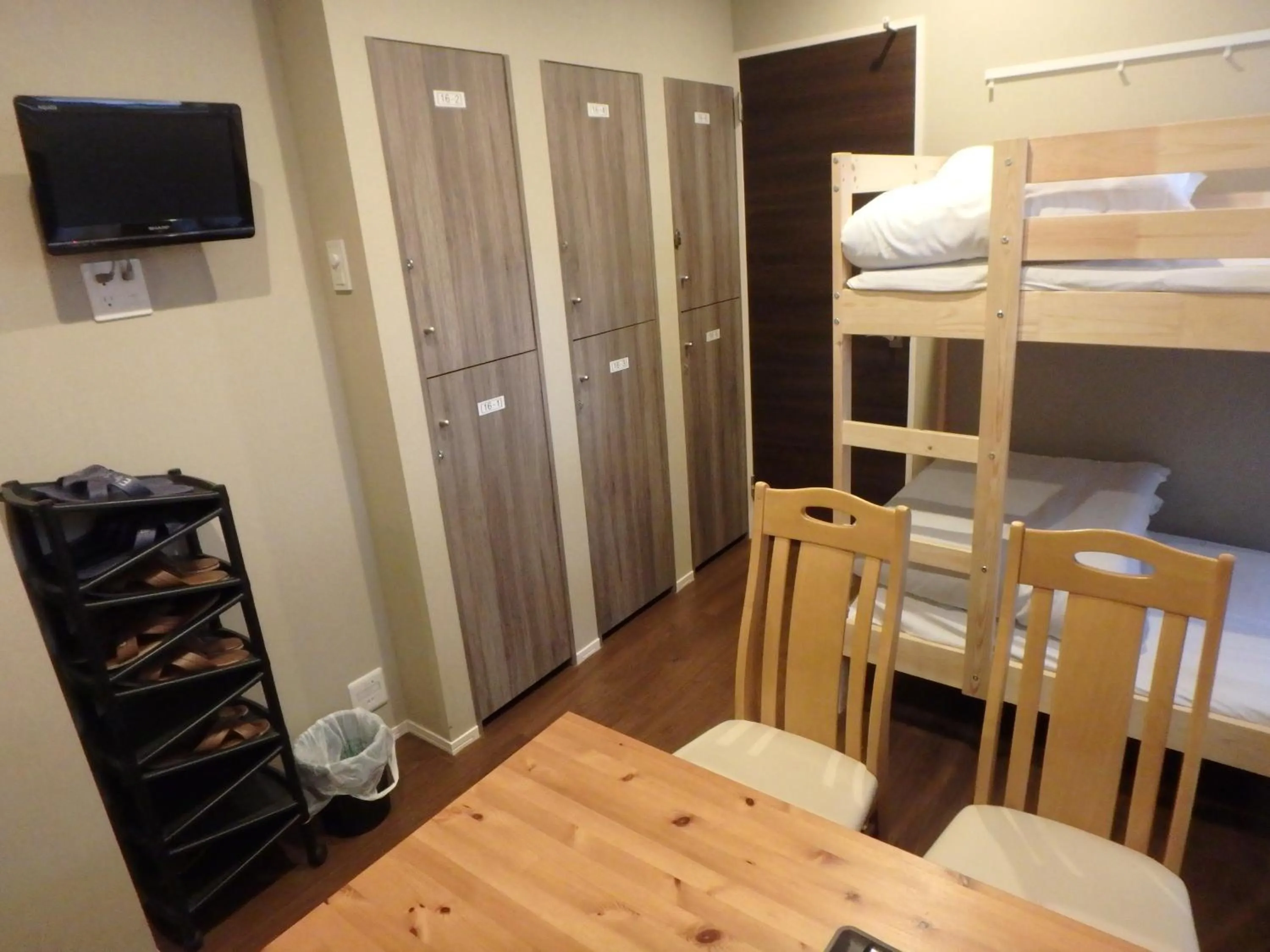 TV and multimedia in Economy Hotel Hoteiya